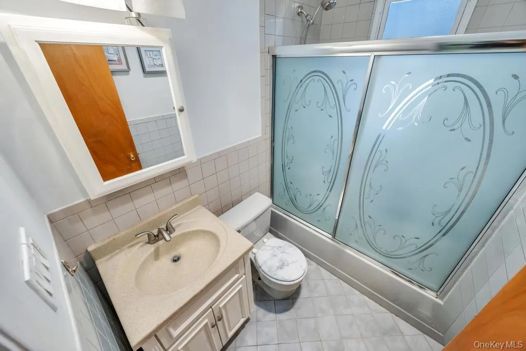 2625 Cypress Avenue, Hempstead, NY, 4 Bedrooms Bedrooms, 9 Rooms Rooms,2 BathroomsBathrooms,Residential,For Rent,Cypress,0,999184 2625 Cypress Avenue, Hempstead, NY, 4 Bedrooms Bedrooms, 9 Rooms Rooms,2 BathroomsBathrooms,Residential,For Rent,Cypress,0,999184