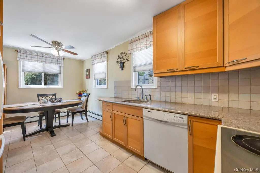 2625 Cypress Avenue, Hempstead, NY, 4 Bedrooms Bedrooms, 9 Rooms Rooms,2 BathroomsBathrooms,Residential,For Rent,Cypress,0,999184 2625 Cypress Avenue, Hempstead, NY, 4 Bedrooms Bedrooms, 9 Rooms Rooms,2 BathroomsBathrooms,Residential,For Rent,Cypress,0,999184