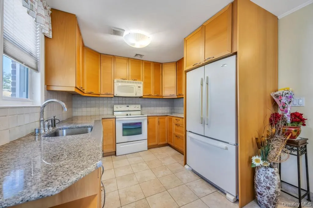 2625 Cypress Avenue, Hempstead, NY, 4 Bedrooms Bedrooms, 9 Rooms Rooms,2 BathroomsBathrooms,Residential,For Rent,Cypress,0,999184 2625 Cypress Avenue, Hempstead, NY, 4 Bedrooms Bedrooms, 9 Rooms Rooms,2 BathroomsBathrooms,Residential,For Rent,Cypress,0,999184