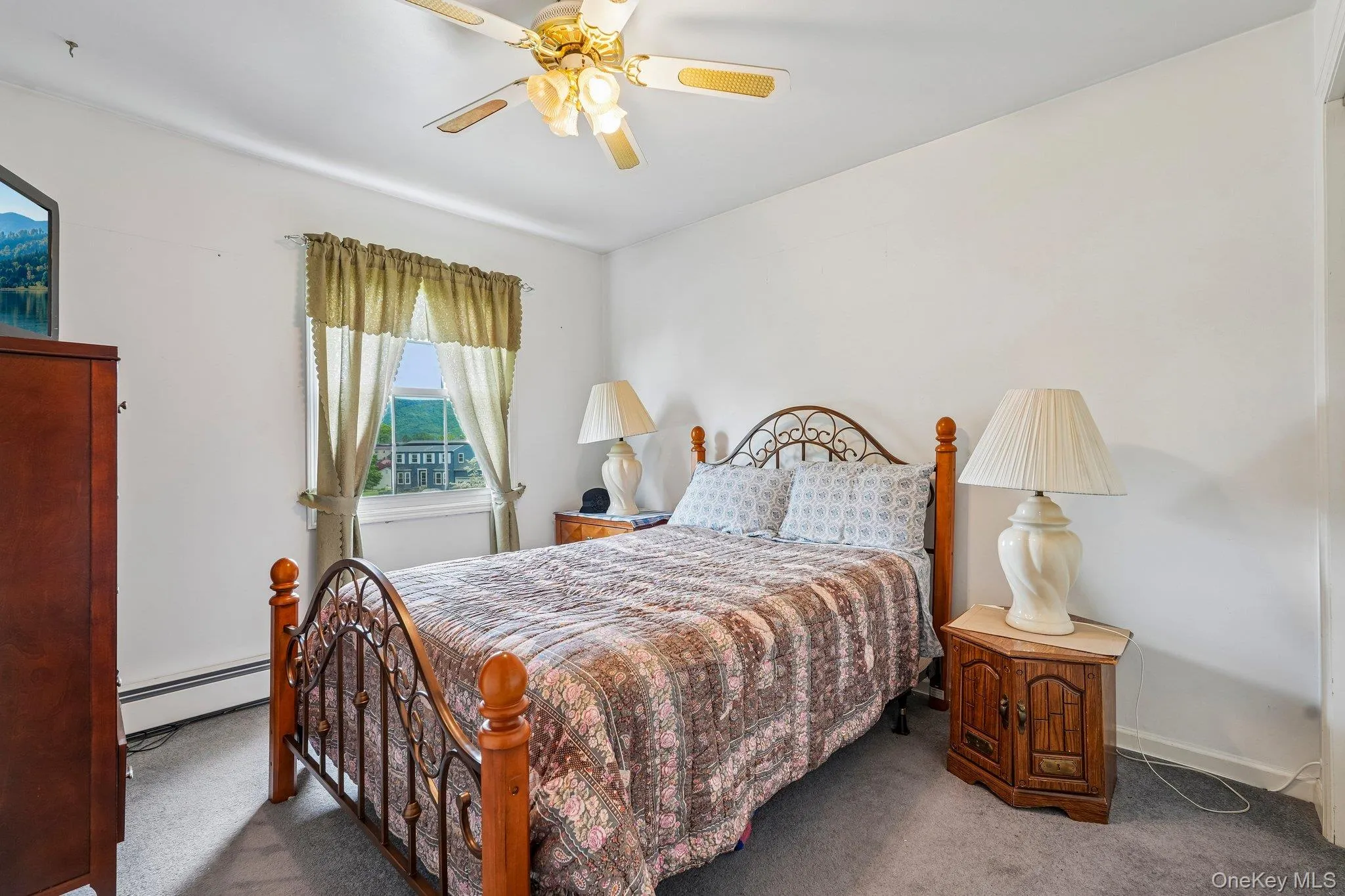 Bedroom #4 - Comfortable fourth bedroom featuring natural light and a functional layout with ample space. Bedroom #4 - Comfortable fourth bedroom featuring natural light and a functional layout with ample space.