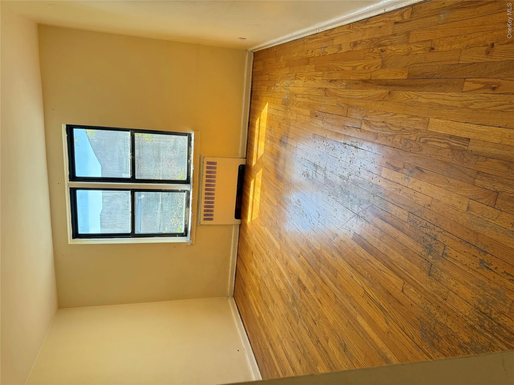 14737 Roosevelt Avenue, New York, NY, 3 Bedrooms Bedrooms, 5 Rooms Rooms,1 BathroomBathrooms,Residential Sale,For Rent,Roosevelt,0,999195 14737 Roosevelt Avenue, New York, NY, 3 Bedrooms Bedrooms, 5 Rooms Rooms,1 BathroomBathrooms,Residential Sale,For Rent,Roosevelt,0,999195