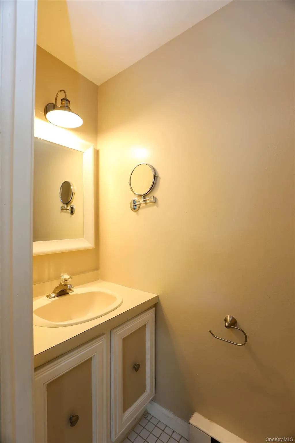 120 Hinsdale Street, Kingston, NY, 2 Bedrooms Bedrooms, 5 Rooms Rooms,1 BathroomBathrooms,Residential Lease,For Rent,Hinsdale,0,999196 120 Hinsdale Street, Kingston, NY, 2 Bedrooms Bedrooms, 5 Rooms Rooms,1 BathroomBathrooms,Residential Lease,For Rent,Hinsdale,0,999196