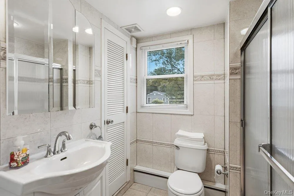 149 Princeton Street, North Hempstead, NY, 4 Bedrooms Bedrooms, 8 Rooms Rooms,3 BathroomsBathrooms,Residential,For Rent,Princeton,0,999201 149 Princeton Street, North Hempstead, NY, 4 Bedrooms Bedrooms, 8 Rooms Rooms,3 BathroomsBathrooms,Residential,For Rent,Princeton,0,999201