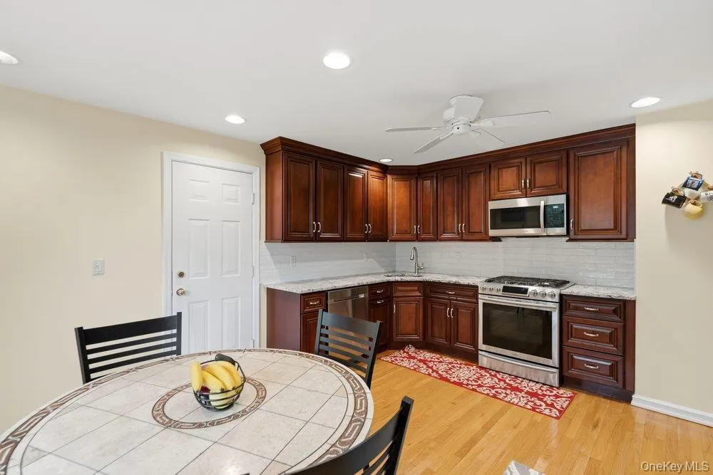 149 Princeton Street, North Hempstead, NY, 4 Bedrooms Bedrooms, 8 Rooms Rooms,3 BathroomsBathrooms,Residential,For Rent,Princeton,0,999201 149 Princeton Street, North Hempstead, NY, 4 Bedrooms Bedrooms, 8 Rooms Rooms,3 BathroomsBathrooms,Residential,For Rent,Princeton,0,999201