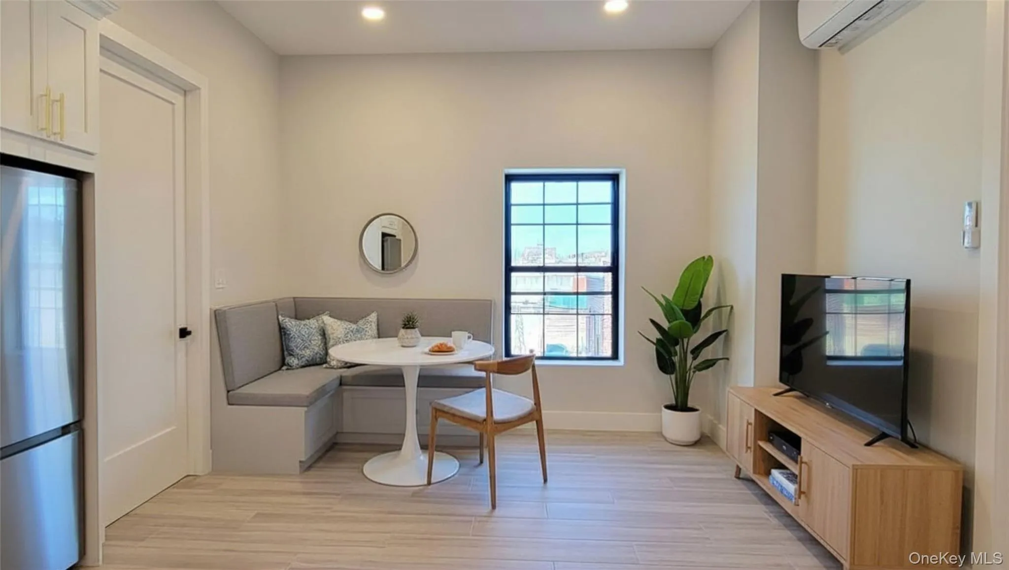 8219 Northern Boulevard, New York, NY, 2 Bedrooms Bedrooms, 4 Rooms Rooms,1 BathroomBathrooms,Residential Lease,For Rent,Northern,0,999203 8219 Northern Boulevard, New York, NY, 2 Bedrooms Bedrooms, 4 Rooms Rooms,1 BathroomBathrooms,Residential Lease,For Rent,Northern,0,999203