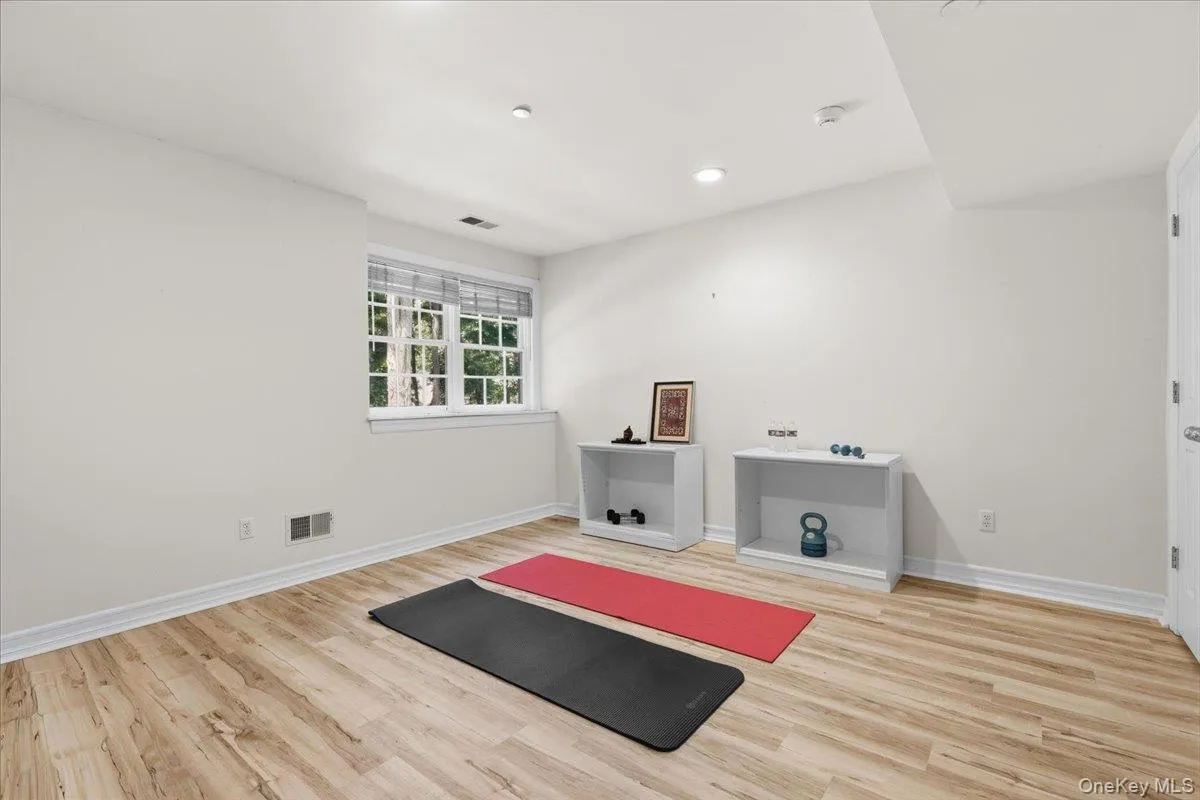Great for exercise room or office Great for exercise room or office