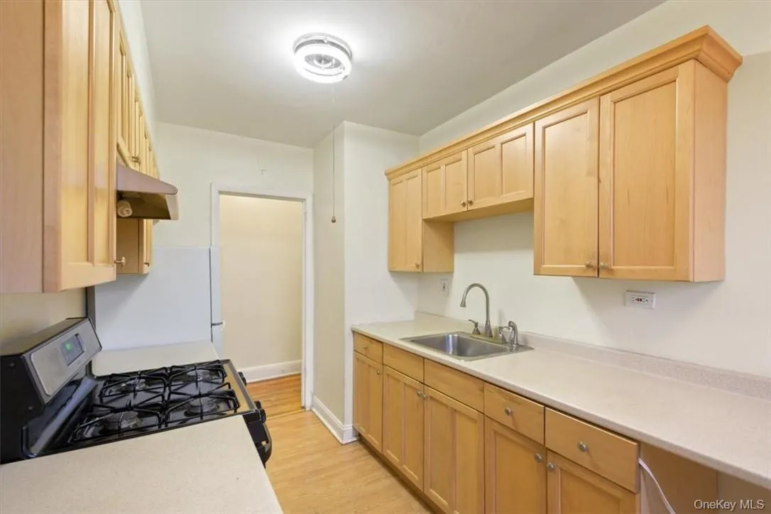7 Greenridge Avenue, White Plains, NY, 1 Bedroom Bedrooms, 3 Rooms Rooms,1 BathroomBathrooms,Residential,For Rent,Greenridge,0,999207 7 Greenridge Avenue, White Plains, NY, 1 Bedroom Bedrooms, 3 Rooms Rooms,1 BathroomBathrooms,Residential,For Rent,Greenridge,0,999207