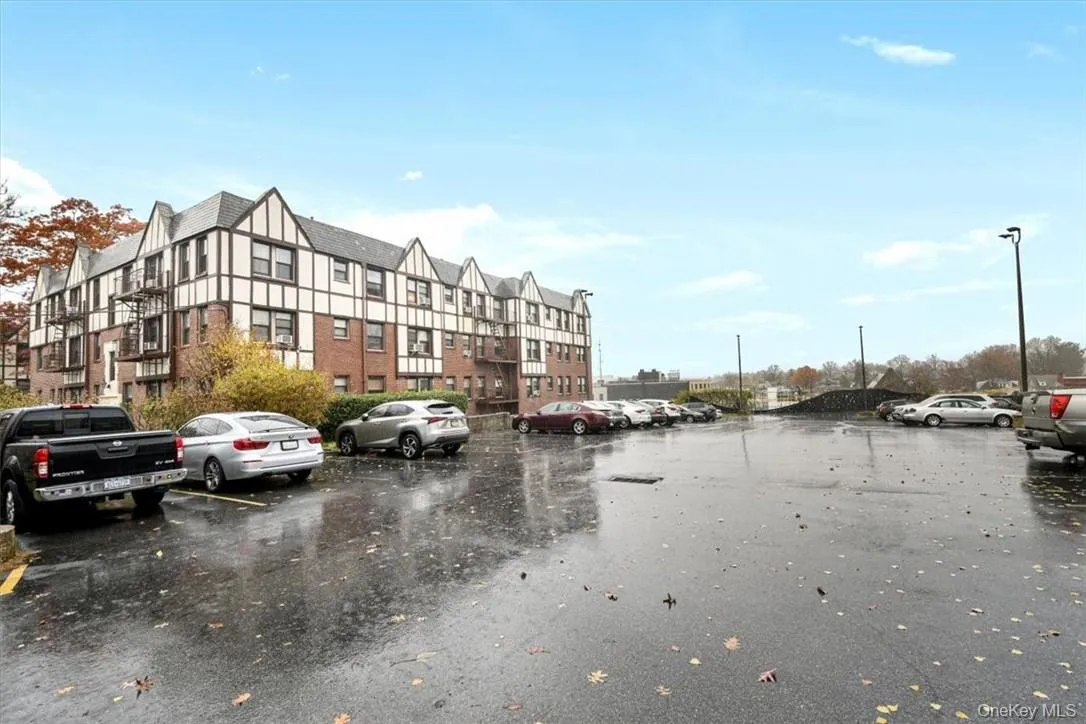 7 Greenridge Avenue, White Plains, NY, 1 Bedroom Bedrooms, 3 Rooms Rooms,1 BathroomBathrooms,Residential,For Rent,Greenridge,0,999207 7 Greenridge Avenue, White Plains, NY, 1 Bedroom Bedrooms, 3 Rooms Rooms,1 BathroomBathrooms,Residential,For Rent,Greenridge,0,999207