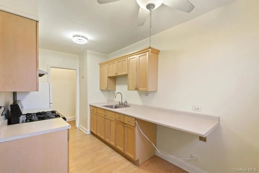 7 Greenridge Avenue, White Plains, NY, 1 Bedroom Bedrooms, 3 Rooms Rooms,1 BathroomBathrooms,Residential,For Rent,Greenridge,0,999207 7 Greenridge Avenue, White Plains, NY, 1 Bedroom Bedrooms, 3 Rooms Rooms,1 BathroomBathrooms,Residential,For Rent,Greenridge,0,999207