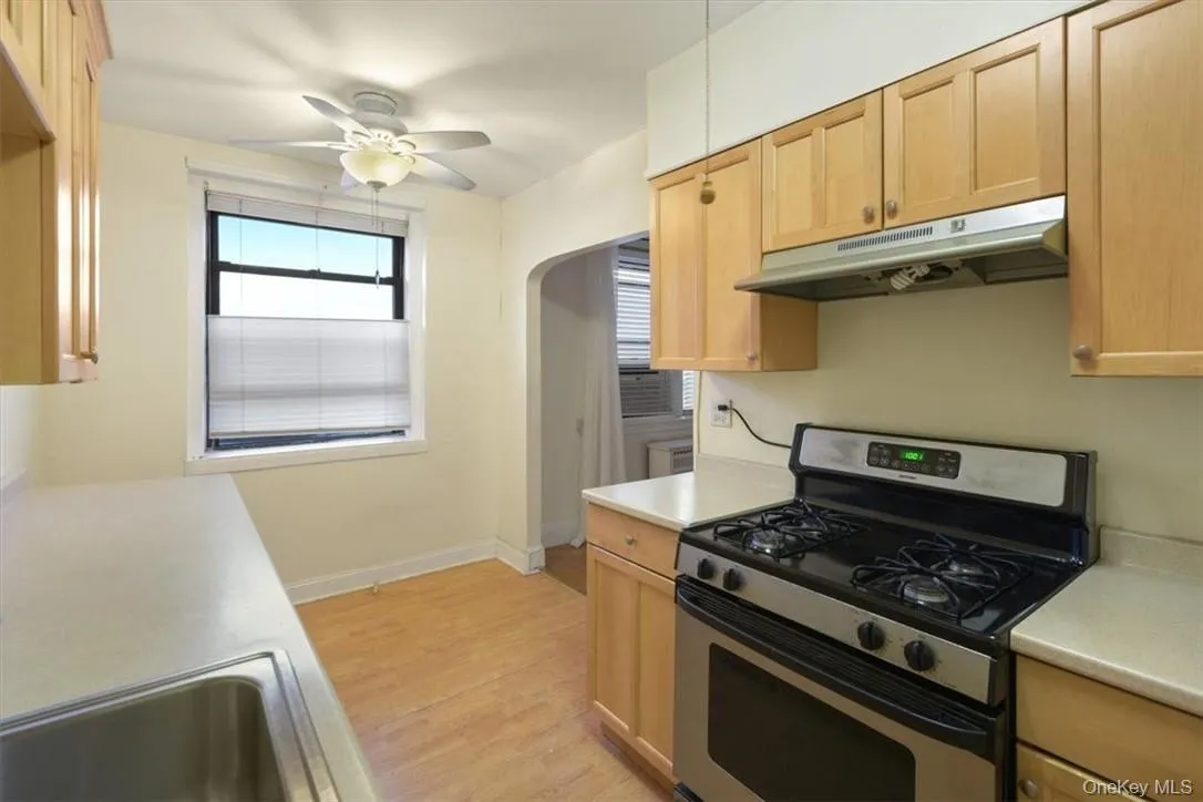 7 Greenridge Avenue, White Plains, NY, 1 Bedroom Bedrooms, 3 Rooms Rooms,1 BathroomBathrooms,Residential,For Rent,Greenridge,0,999207 7 Greenridge Avenue, White Plains, NY, 1 Bedroom Bedrooms, 3 Rooms Rooms,1 BathroomBathrooms,Residential,For Rent,Greenridge,0,999207