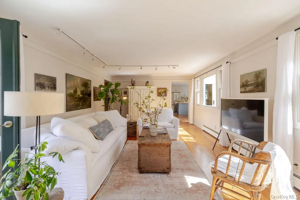 2318 County Route 9, Chatham, NY, 3 Bedrooms Bedrooms, 8 Rooms Rooms,1 BathroomBathrooms,Residential,For Rent,County Route 9,0,KEY999209 2318 County Route 9, Chatham, NY, 3 Bedrooms Bedrooms, 8 Rooms Rooms,1 BathroomBathrooms,Residential,For Rent,County Route 9,0,KEY999209