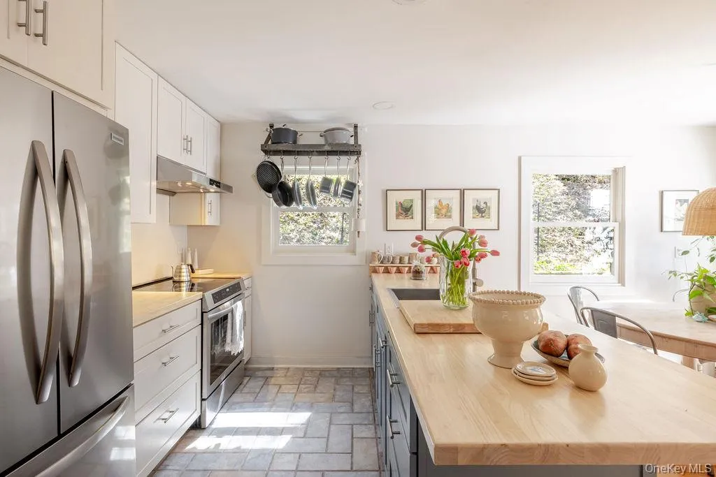 2318 County Route 9, Chatham, NY, 3 Bedrooms Bedrooms, 8 Rooms Rooms,1 BathroomBathrooms,Residential,For Rent,County Route 9,0,KEY999209 2318 County Route 9, Chatham, NY, 3 Bedrooms Bedrooms, 8 Rooms Rooms,1 BathroomBathrooms,Residential,For Rent,County Route 9,0,KEY999209