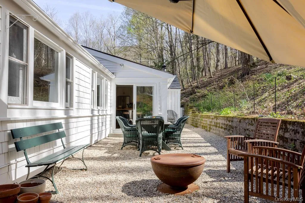 2318 County Route 9, Chatham, NY, 3 Bedrooms Bedrooms, 8 Rooms Rooms,1 BathroomBathrooms,Residential,For Rent,County Route 9,0,KEY999209 2318 County Route 9, Chatham, NY, 3 Bedrooms Bedrooms, 8 Rooms Rooms,1 BathroomBathrooms,Residential,For Rent,County Route 9,0,KEY999209