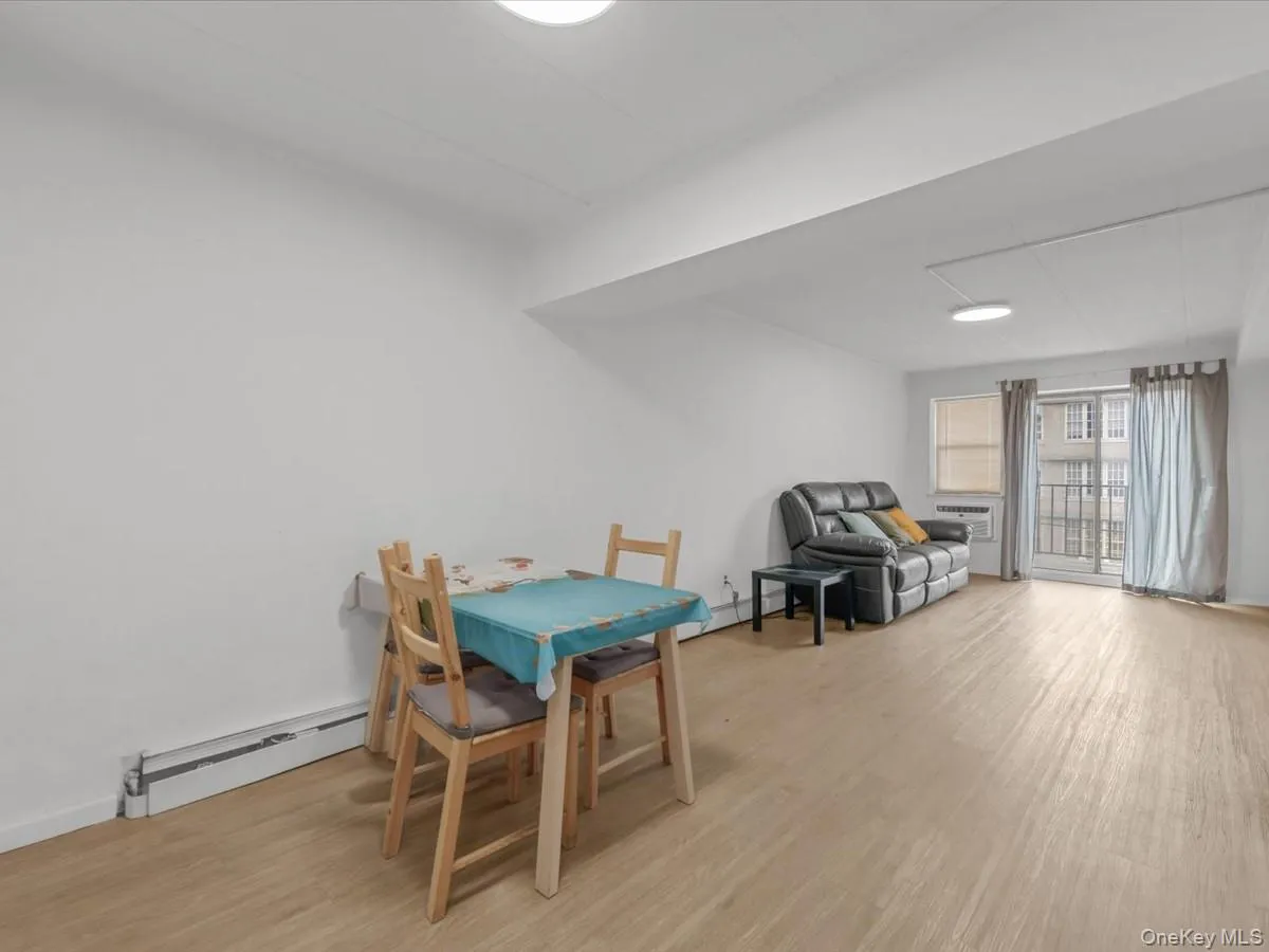 139-35 35th Avenue, New York, NY, 1 Bedroom Bedrooms, 3 Rooms Rooms,1 BathroomBathrooms,Residential Sale,For Rent,35th,0,999215 139-35 35th Avenue, New York, NY, 1 Bedroom Bedrooms, 3 Rooms Rooms,1 BathroomBathrooms,Residential Sale,For Rent,35th,0,999215