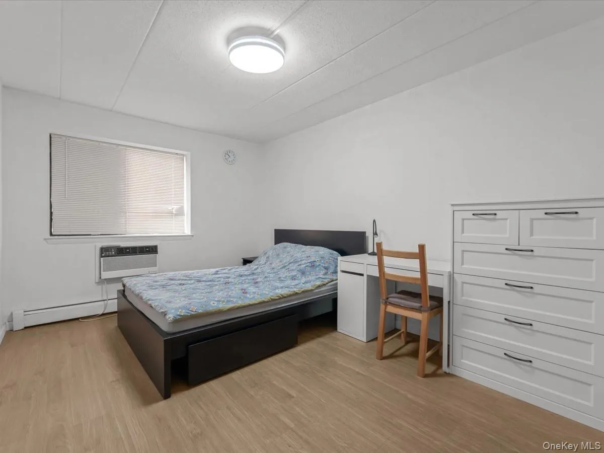 139-35 35th Avenue, New York, NY, 1 Bedroom Bedrooms, 3 Rooms Rooms,1 BathroomBathrooms,Residential Sale,For Rent,35th,0,999215 139-35 35th Avenue, New York, NY, 1 Bedroom Bedrooms, 3 Rooms Rooms,1 BathroomBathrooms,Residential Sale,For Rent,35th,0,999215