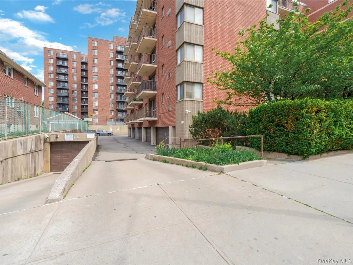 139-35 35th Avenue, New York, NY, 1 Bedroom Bedrooms, 3 Rooms Rooms,1 BathroomBathrooms,Residential Sale,For Rent,35th,0,999215 139-35 35th Avenue, New York, NY, 1 Bedroom Bedrooms, 3 Rooms Rooms,1 BathroomBathrooms,Residential Sale,For Rent,35th,0,999215