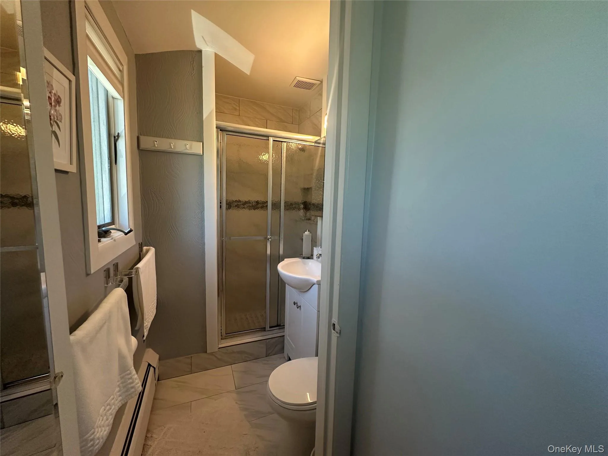 En Suite, Full Bath/Shower, En Suite, Full Bath/Shower,