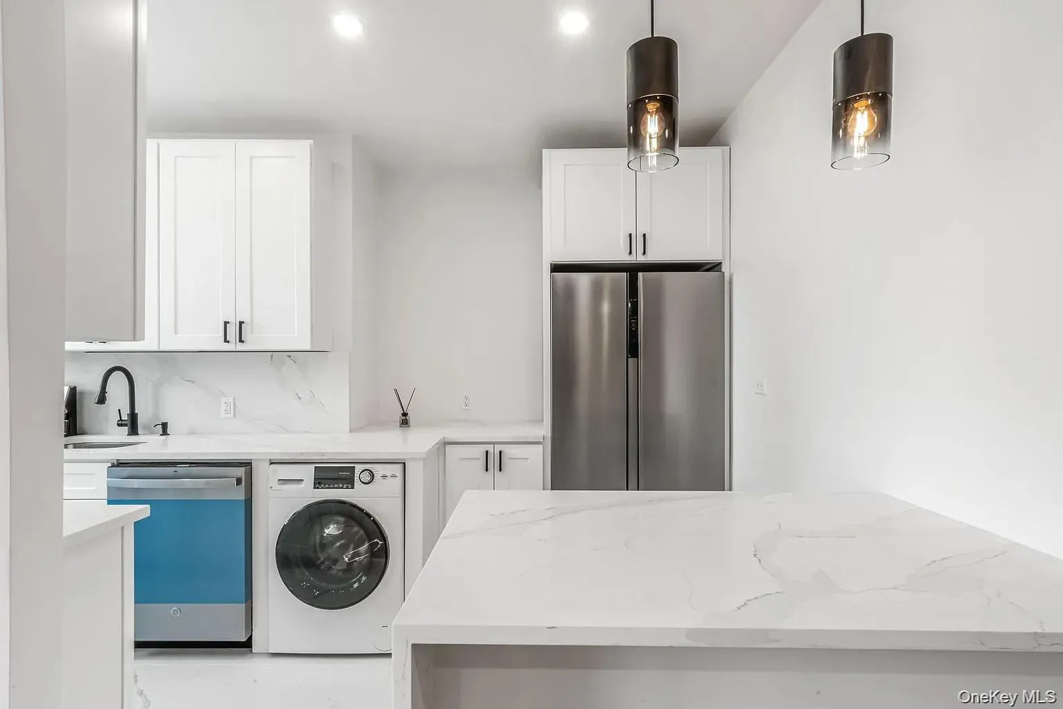 9876 Queens Boulevard, New York, NY, 2 Rooms Rooms,1 BathroomBathrooms,Residential Lease,For Rent,Queens,0,999221 9876 Queens Boulevard, New York, NY, 2 Rooms Rooms,1 BathroomBathrooms,Residential Lease,For Rent,Queens,0,999221