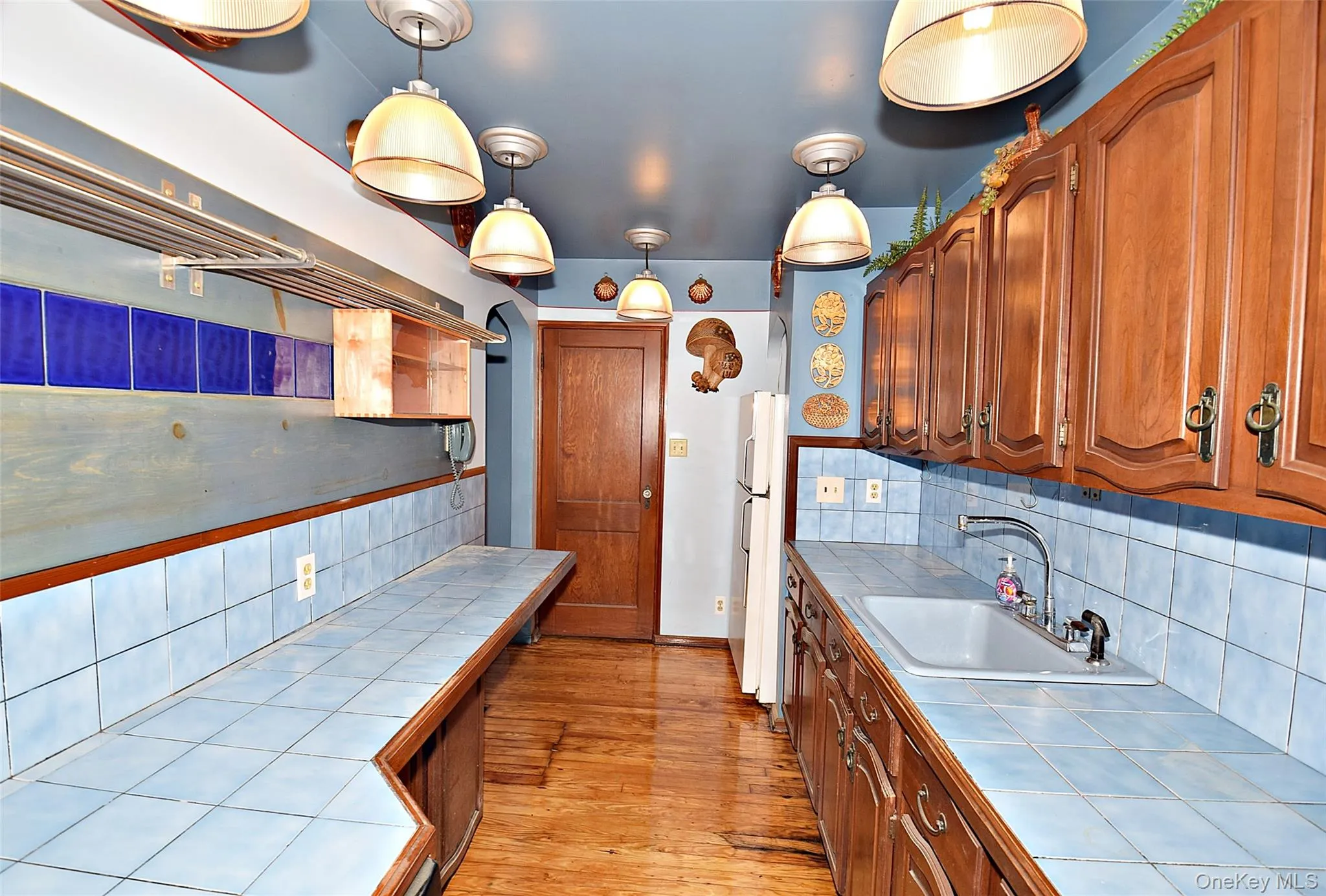 Gally Kitchen W/ Cherry Cabinets Gally Kitchen W/ Cherry Cabinets