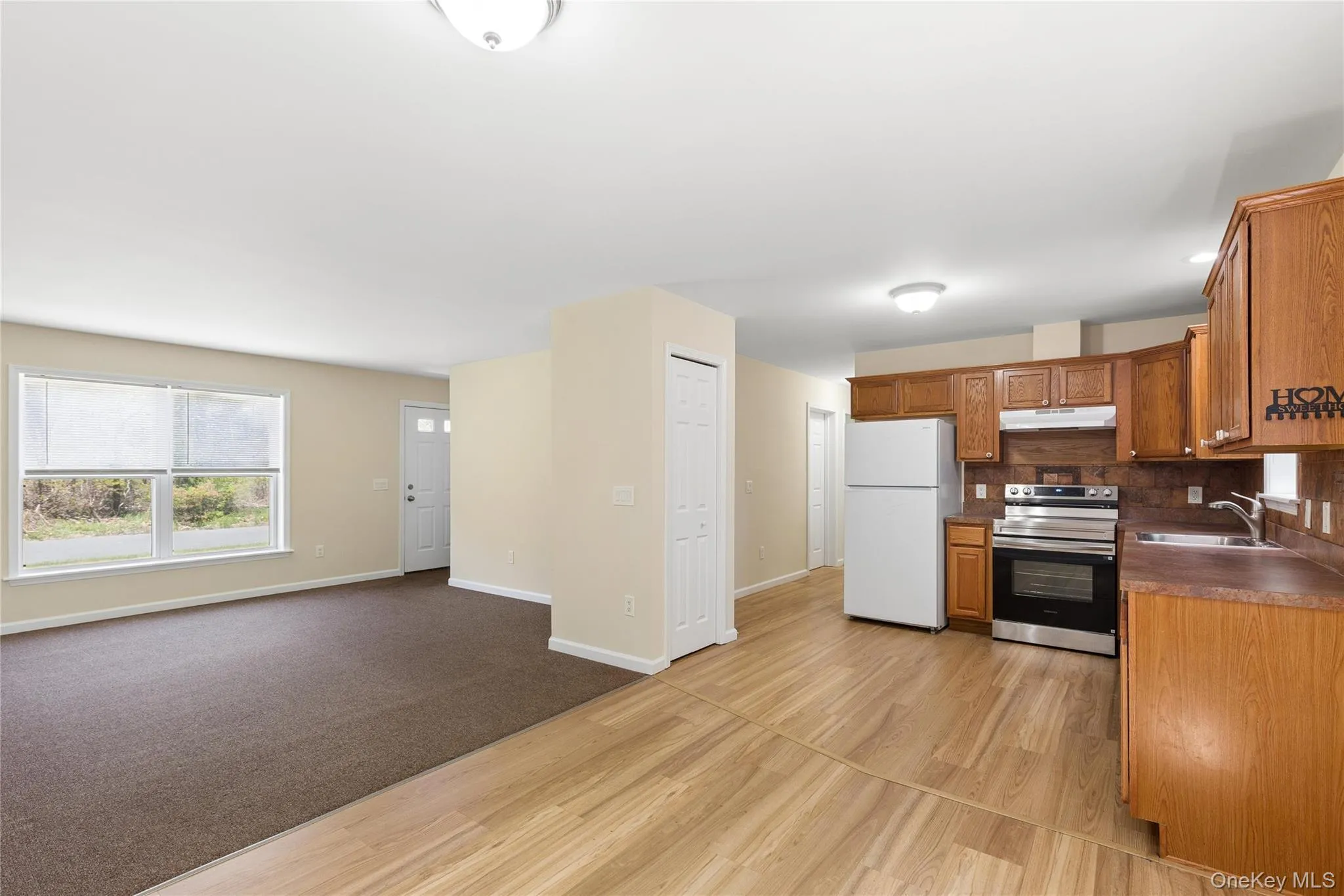 762 Bourdois Avenue, Brookhaven, NY, 3 Bedrooms Bedrooms, 5 Rooms Rooms,2 BathroomsBathrooms,Residential,For Rent,Bourdois,0,999228 762 Bourdois Avenue, Brookhaven, NY, 3 Bedrooms Bedrooms, 5 Rooms Rooms,2 BathroomsBathrooms,Residential,For Rent,Bourdois,0,999228