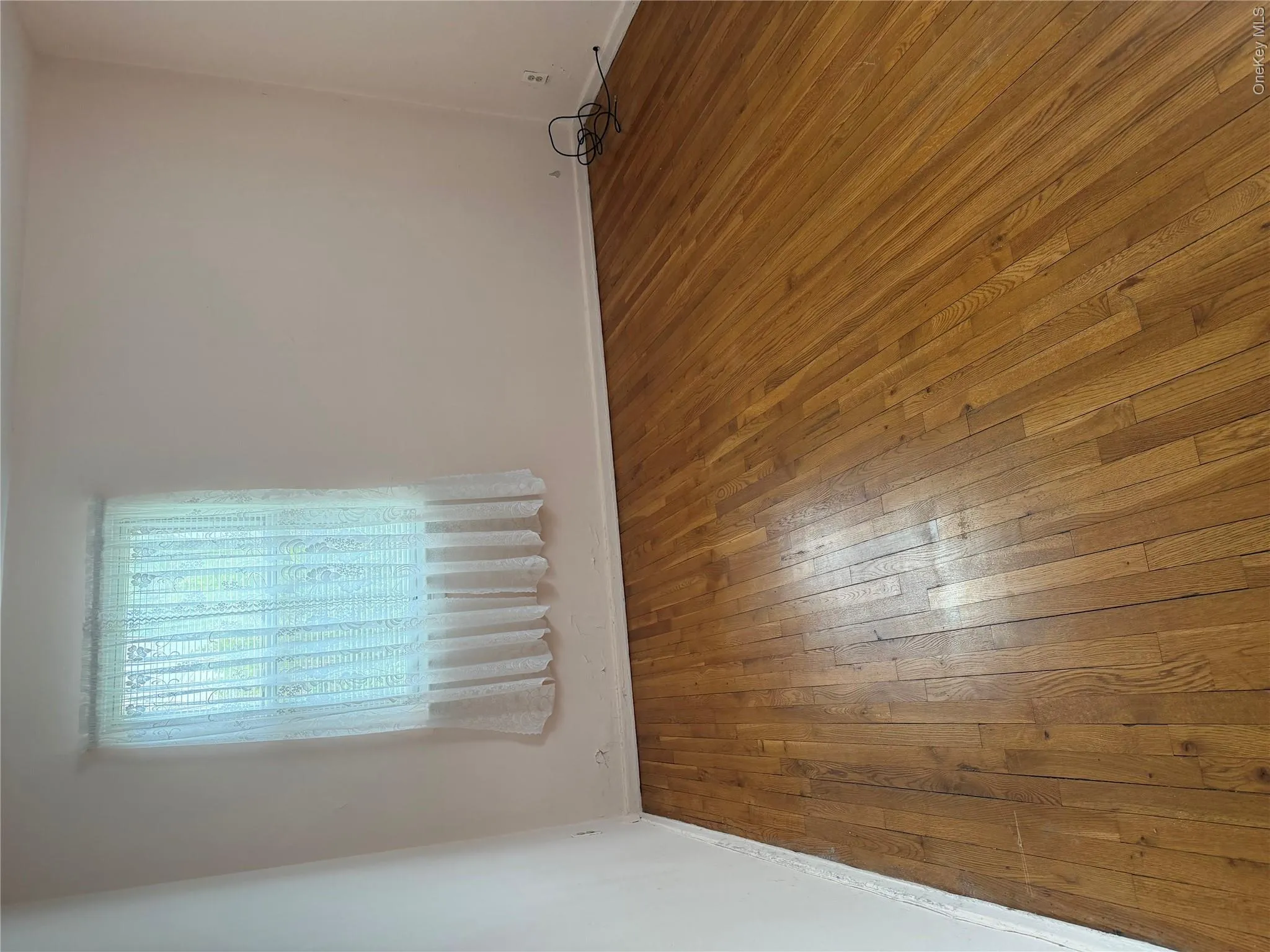 270-08 81st Avenue, New York, NY, 2 Bedrooms Bedrooms, 4 Rooms Rooms,1 BathroomBathrooms,Residential,For Rent,81st,0,999229 270-08 81st Avenue, New York, NY, 2 Bedrooms Bedrooms, 4 Rooms Rooms,1 BathroomBathrooms,Residential,For Rent,81st,0,999229