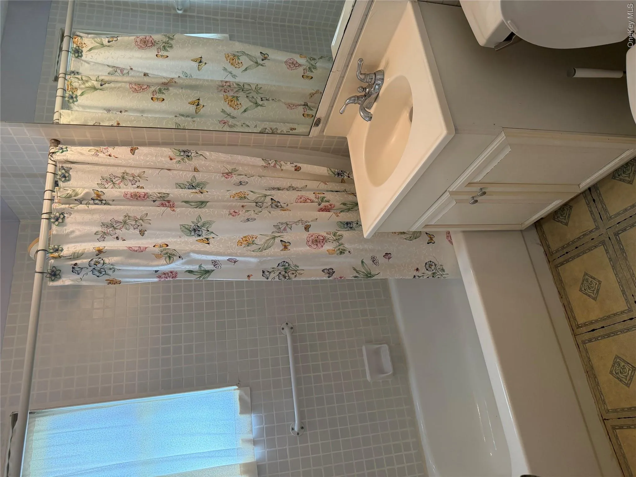 270-08 81st Avenue, New York, NY, 2 Bedrooms Bedrooms, 4 Rooms Rooms,1 BathroomBathrooms,Residential,For Rent,81st,0,999229 270-08 81st Avenue, New York, NY, 2 Bedrooms Bedrooms, 4 Rooms Rooms,1 BathroomBathrooms,Residential,For Rent,81st,0,999229