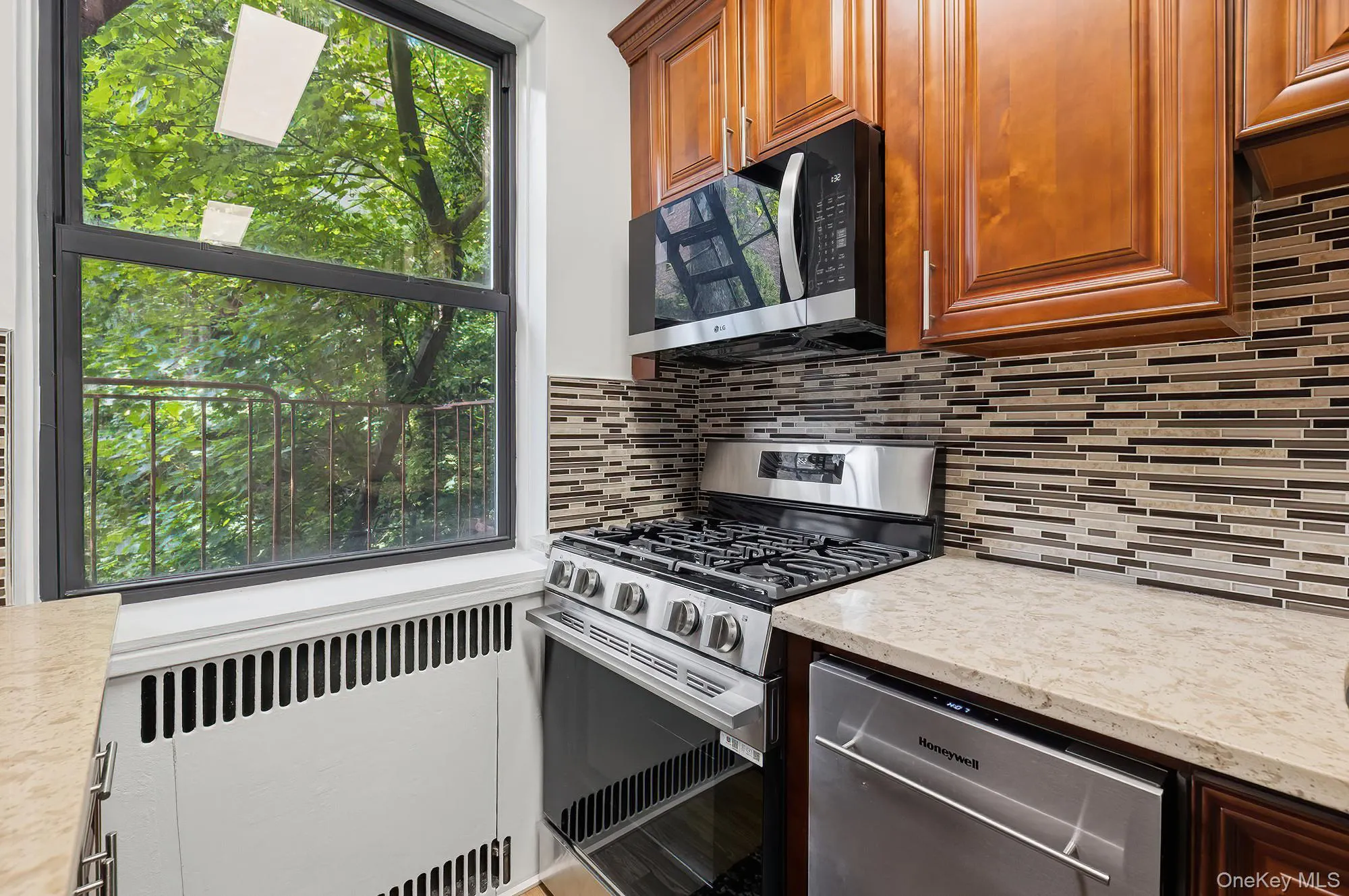 3015 Riverdale Avenue, New York, NY, 1 Bedroom Bedrooms, 3 Rooms Rooms,1 BathroomBathrooms,Residential Sale,For Rent,Riverdale,0,999233 3015 Riverdale Avenue, New York, NY, 1 Bedroom Bedrooms, 3 Rooms Rooms,1 BathroomBathrooms,Residential Sale,For Rent,Riverdale,0,999233