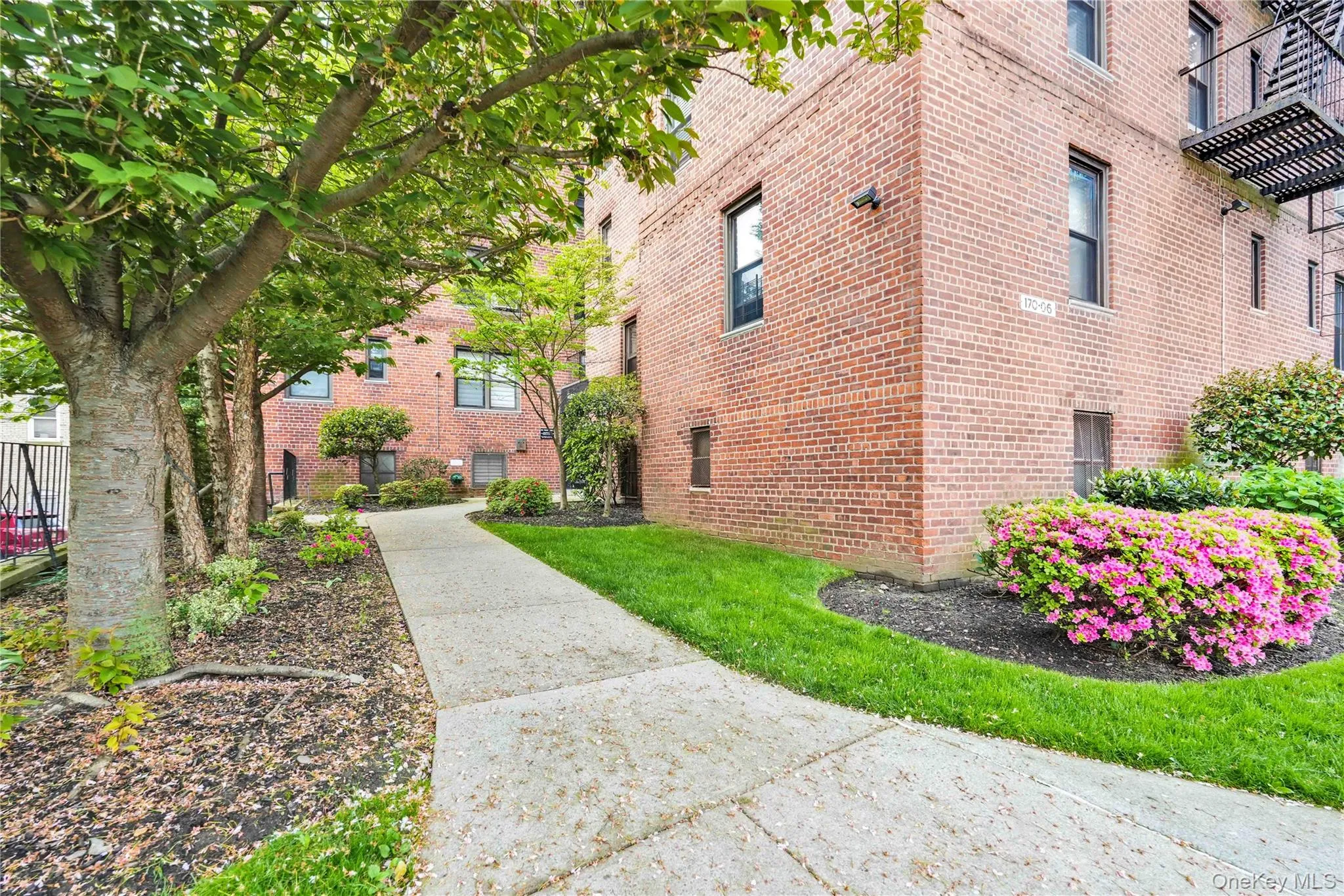 170-06 Crocheron Avenue, New York, NY, 1 Bedroom Bedrooms, 3 Rooms Rooms,1 BathroomBathrooms,Residential Sale,For Rent,Crocheron,0,999246 170-06 Crocheron Avenue, New York, NY, 1 Bedroom Bedrooms, 3 Rooms Rooms,1 BathroomBathrooms,Residential Sale,For Rent,Crocheron,0,999246