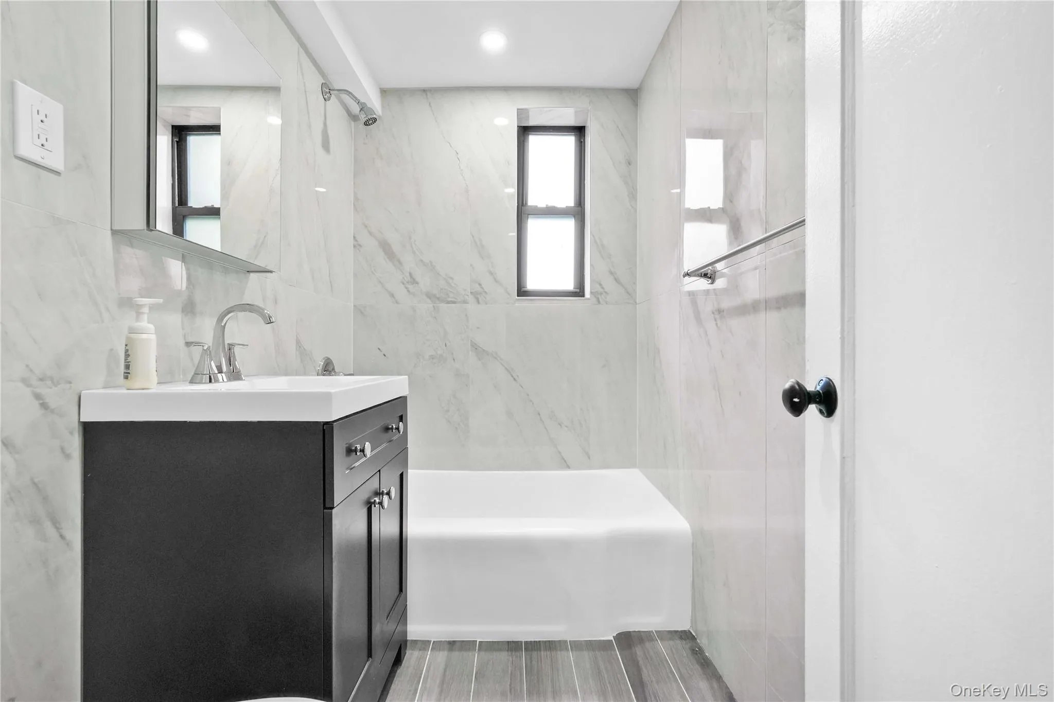 170-06 Crocheron Avenue, New York, NY, 1 Bedroom Bedrooms, 3 Rooms Rooms,1 BathroomBathrooms,Residential Sale,For Rent,Crocheron,0,999246 170-06 Crocheron Avenue, New York, NY, 1 Bedroom Bedrooms, 3 Rooms Rooms,1 BathroomBathrooms,Residential Sale,For Rent,Crocheron,0,999246