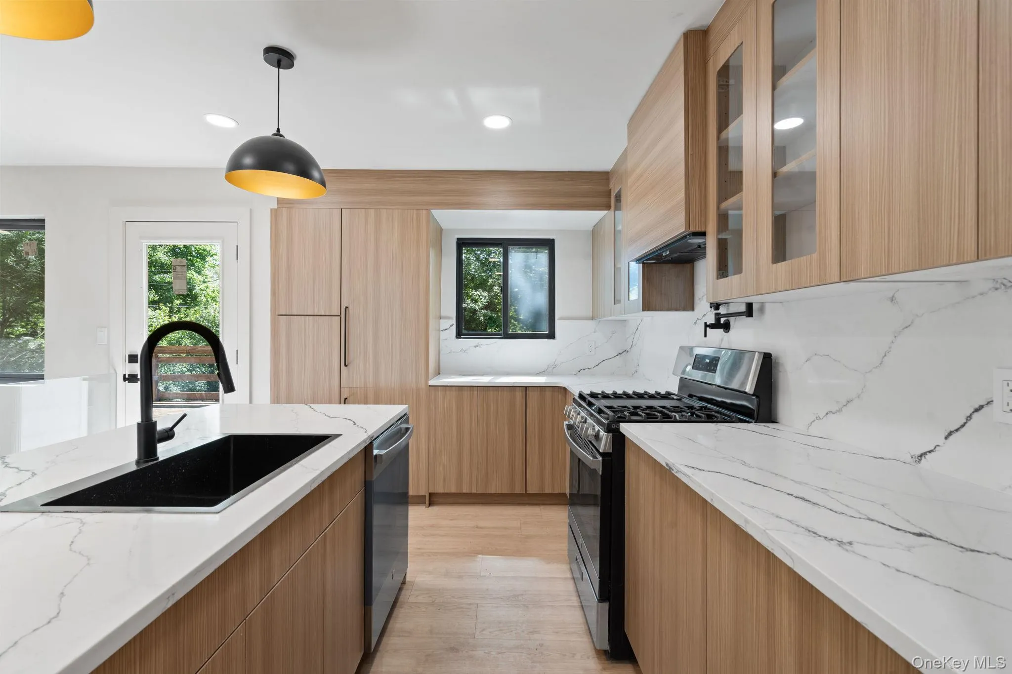 14 Ellen Place, Smithtown, NY, 3 Bedrooms Bedrooms, 8 Rooms Rooms,2 BathroomsBathrooms,Residential,For Rent,Ellen,0,KEY999247 14 Ellen Place, Smithtown, NY, 3 Bedrooms Bedrooms, 8 Rooms Rooms,2 BathroomsBathrooms,Residential,For Rent,Ellen,0,KEY999247