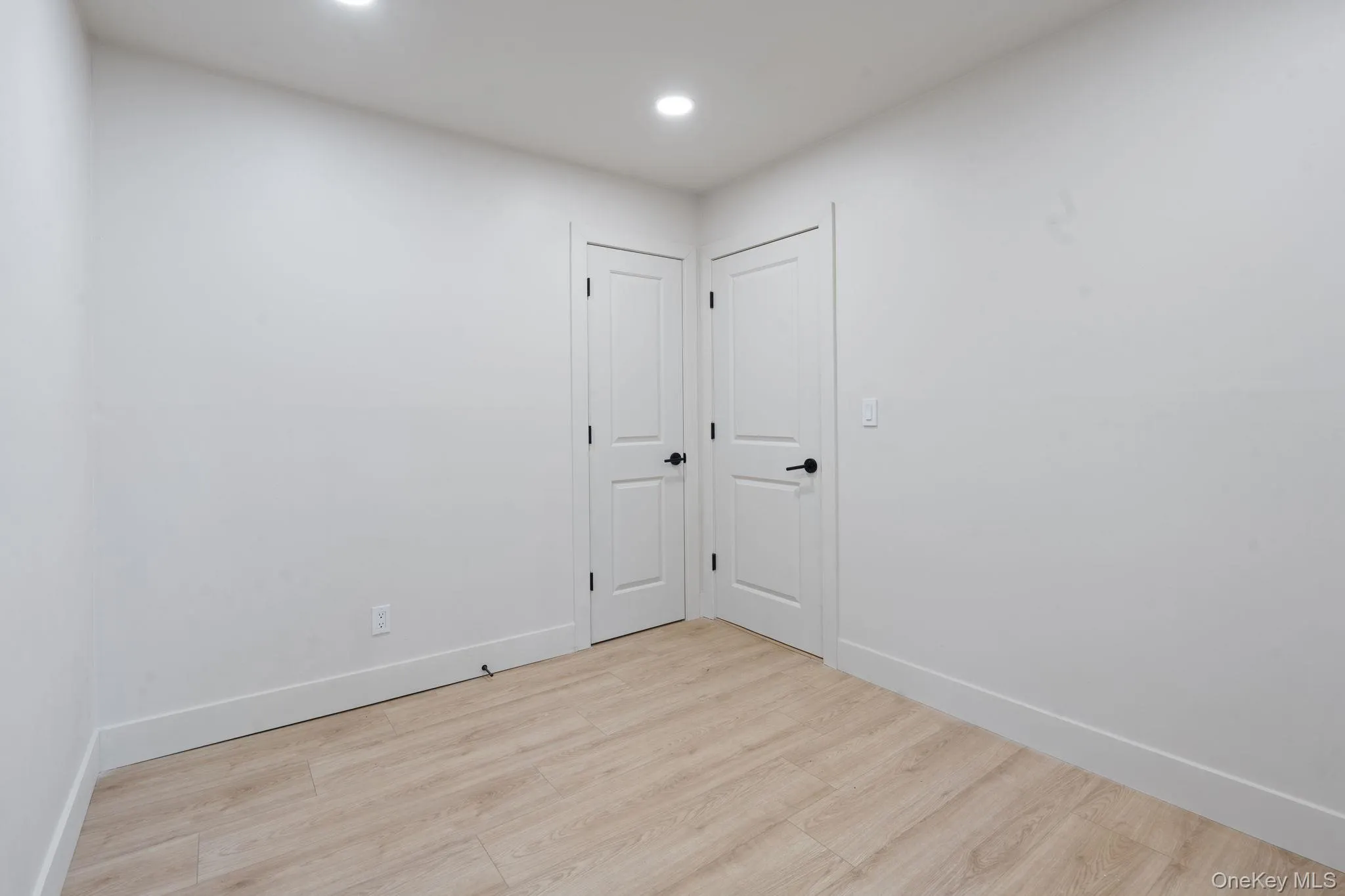 14 Ellen Place, Smithtown, NY, 3 Bedrooms Bedrooms, 8 Rooms Rooms,2 BathroomsBathrooms,Residential,For Rent,Ellen,0,KEY999247 14 Ellen Place, Smithtown, NY, 3 Bedrooms Bedrooms, 8 Rooms Rooms,2 BathroomsBathrooms,Residential,For Rent,Ellen,0,KEY999247