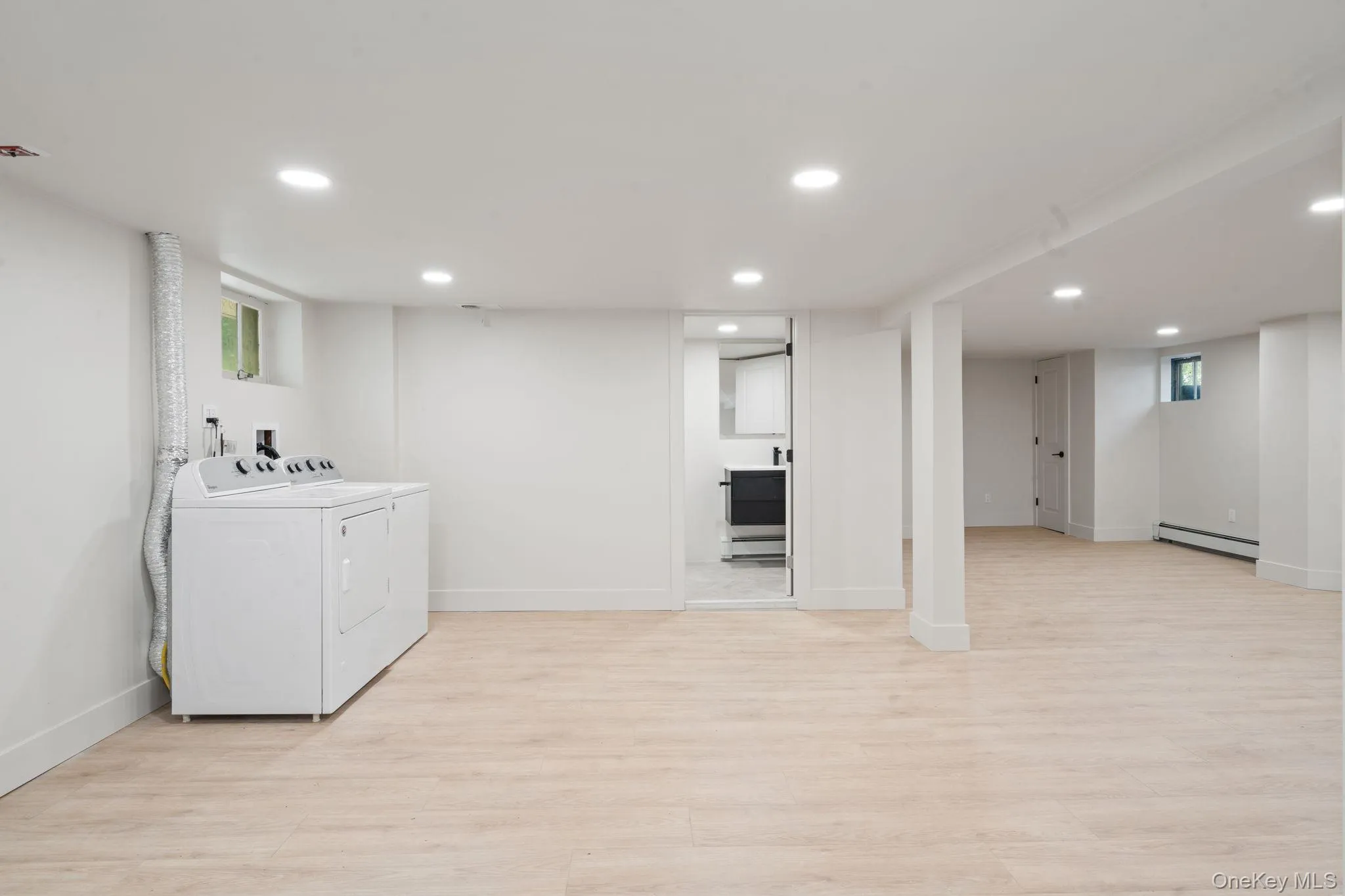 14 Ellen Place, Smithtown, NY, 3 Bedrooms Bedrooms, 8 Rooms Rooms,2 BathroomsBathrooms,Residential,For Rent,Ellen,0,KEY999247 14 Ellen Place, Smithtown, NY, 3 Bedrooms Bedrooms, 8 Rooms Rooms,2 BathroomsBathrooms,Residential,For Rent,Ellen,0,KEY999247