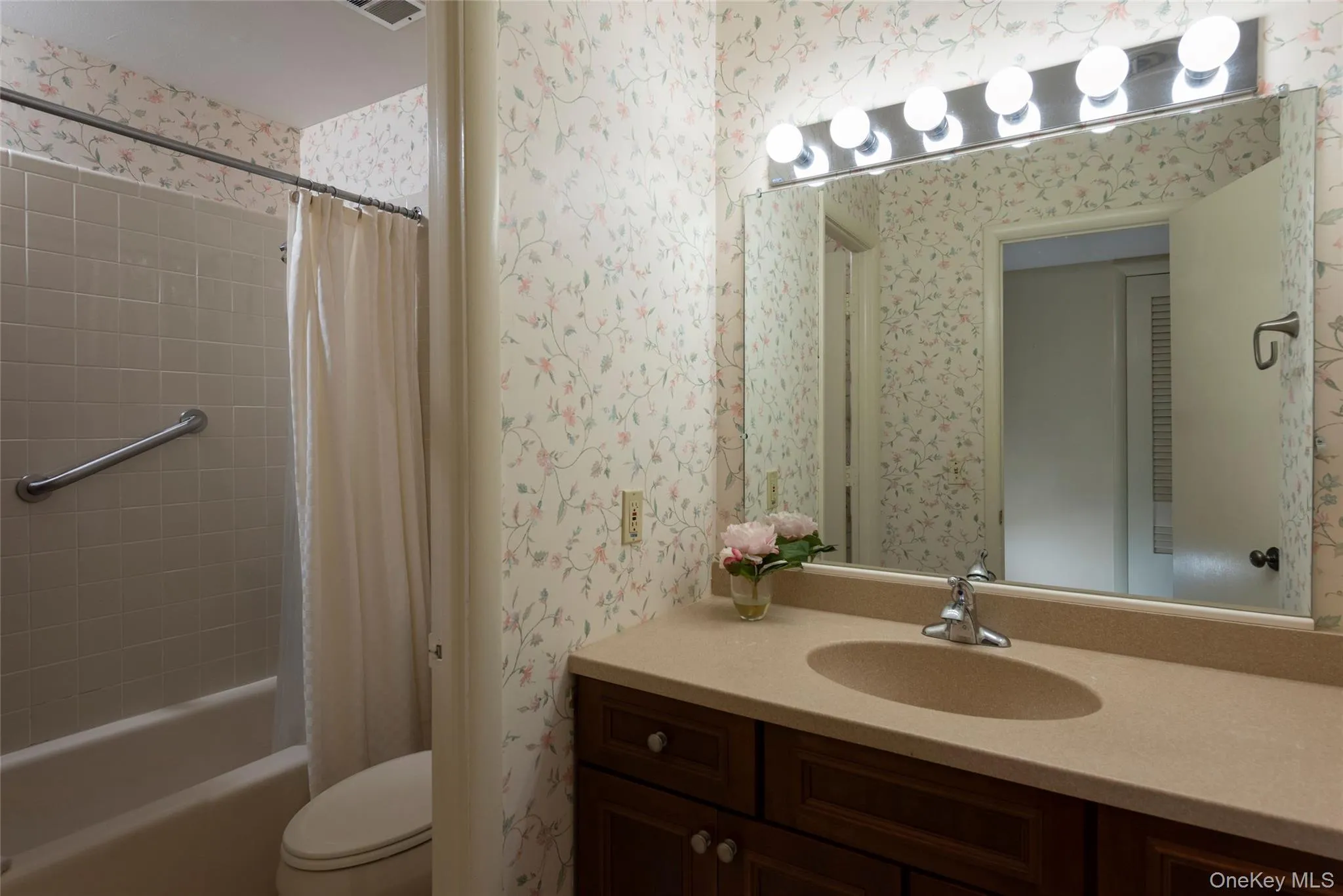 1608 Mulberry Court, Poughkeepsie, NY, 2 Bedrooms Bedrooms, 5 Rooms Rooms,2 BathroomsBathrooms,Residential Sale,For Rent,Mulberry,0,999252 1608 Mulberry Court, Poughkeepsie, NY, 2 Bedrooms Bedrooms, 5 Rooms Rooms,2 BathroomsBathrooms,Residential Sale,For Rent,Mulberry,0,999252