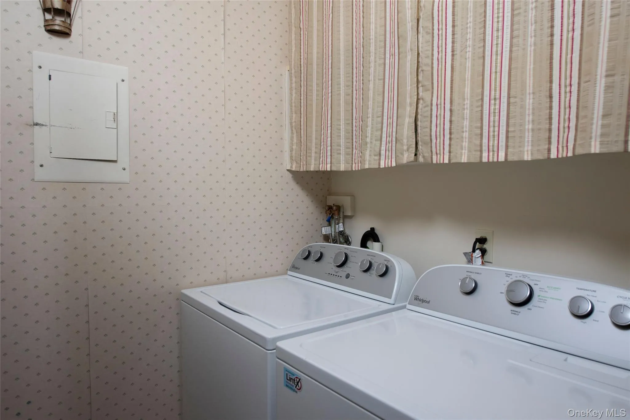 1608 Mulberry Court, Poughkeepsie, NY, 2 Bedrooms Bedrooms, 5 Rooms Rooms,2 BathroomsBathrooms,Residential Sale,For Rent,Mulberry,0,999252 1608 Mulberry Court, Poughkeepsie, NY, 2 Bedrooms Bedrooms, 5 Rooms Rooms,2 BathroomsBathrooms,Residential Sale,For Rent,Mulberry,0,999252