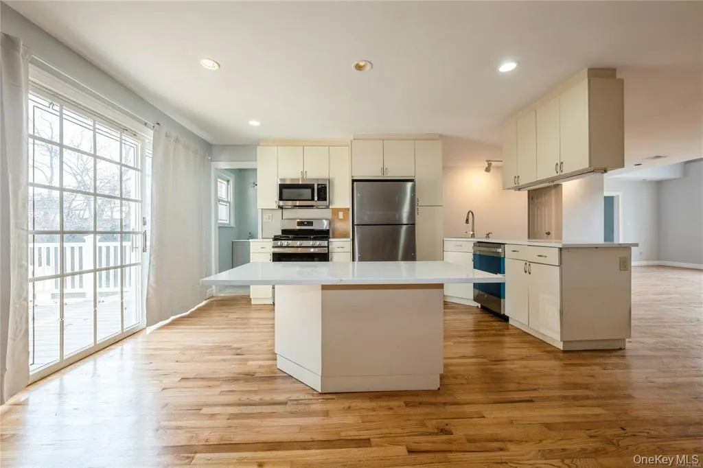 7009 267th Street, New York, NY, 6 Bedrooms Bedrooms, 10 Rooms Rooms,3 BathroomsBathrooms,Residential Lease,For Rent,267th,0,999253 7009 267th Street, New York, NY, 6 Bedrooms Bedrooms, 10 Rooms Rooms,3 BathroomsBathrooms,Residential Lease,For Rent,267th,0,999253