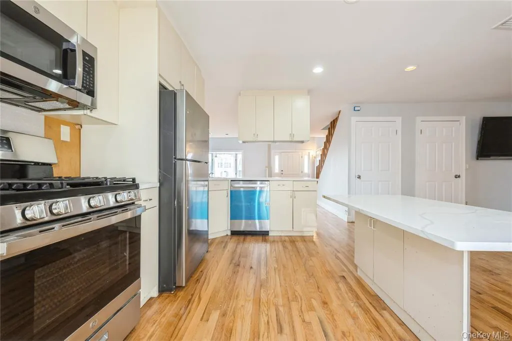 7009 267th Street, New York, NY, 6 Bedrooms Bedrooms, 10 Rooms Rooms,3 BathroomsBathrooms,Residential Lease,For Rent,267th,0,999253 7009 267th Street, New York, NY, 6 Bedrooms Bedrooms, 10 Rooms Rooms,3 BathroomsBathrooms,Residential Lease,For Rent,267th,0,999253
