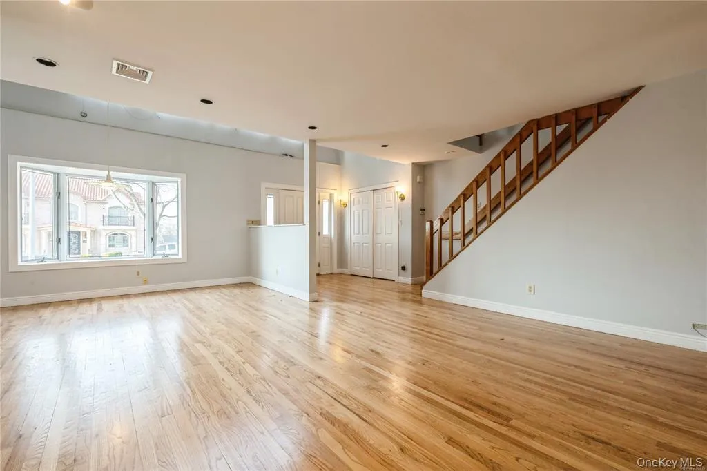 7009 267th Street, New York, NY, 6 Bedrooms Bedrooms, 10 Rooms Rooms,3 BathroomsBathrooms,Residential Lease,For Rent,267th,0,999253 7009 267th Street, New York, NY, 6 Bedrooms Bedrooms, 10 Rooms Rooms,3 BathroomsBathrooms,Residential Lease,For Rent,267th,0,999253