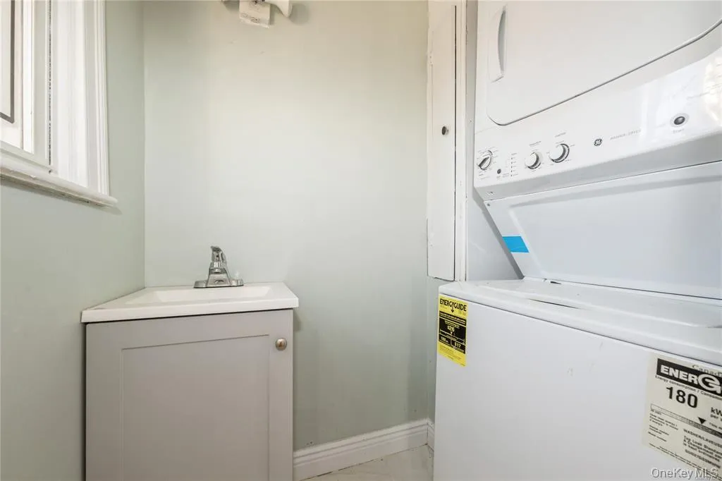 7009 267th Street, New York, NY, 6 Bedrooms Bedrooms, 10 Rooms Rooms,3 BathroomsBathrooms,Residential Lease,For Rent,267th,0,999253 7009 267th Street, New York, NY, 6 Bedrooms Bedrooms, 10 Rooms Rooms,3 BathroomsBathrooms,Residential Lease,For Rent,267th,0,999253