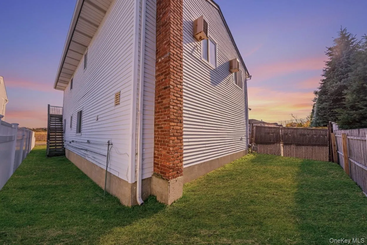 4 Bay Place, Babylon, NY, 5 Bedrooms Bedrooms, 10 Rooms Rooms,3 BathroomsBathrooms,Residential,For Rent,Bay,0,KEY999254 4 Bay Place, Babylon, NY, 5 Bedrooms Bedrooms, 10 Rooms Rooms,3 BathroomsBathrooms,Residential,For Rent,Bay,0,KEY999254