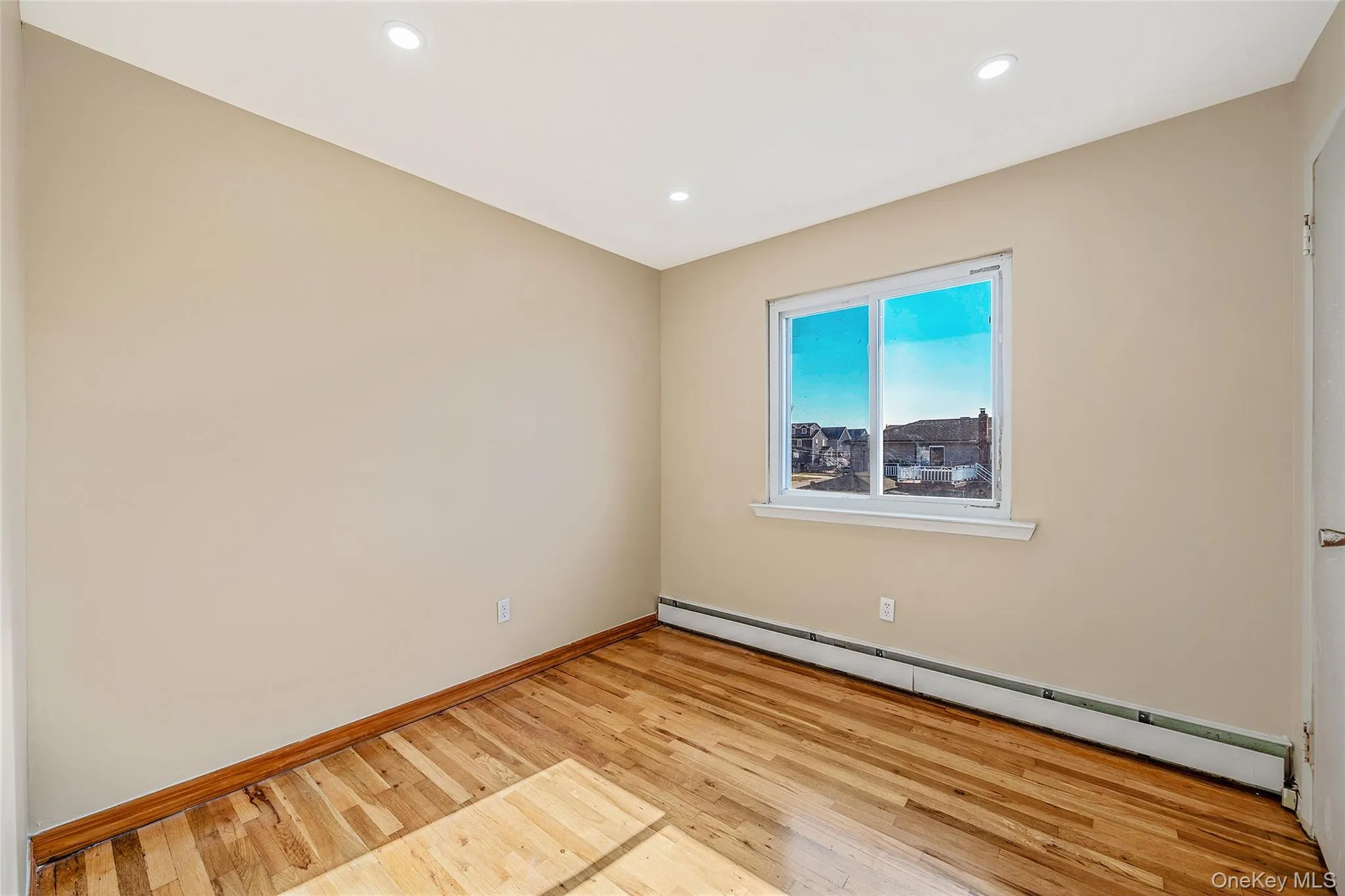 4 Bay Place, Babylon, NY, 5 Bedrooms Bedrooms, 10 Rooms Rooms,3 BathroomsBathrooms,Residential,For Rent,Bay,0,KEY999254 4 Bay Place, Babylon, NY, 5 Bedrooms Bedrooms, 10 Rooms Rooms,3 BathroomsBathrooms,Residential,For Rent,Bay,0,KEY999254