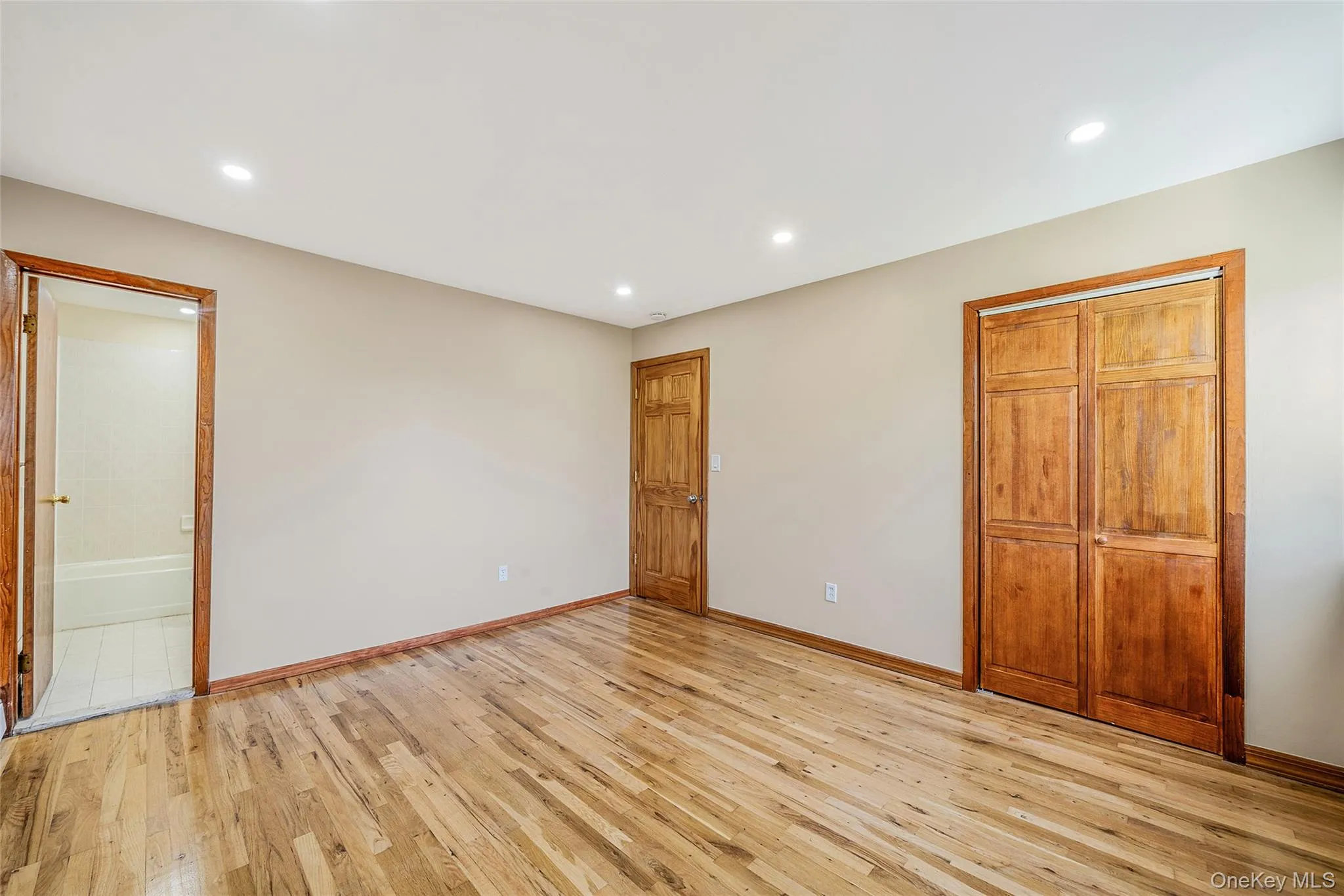4 Bay Place, Babylon, NY, 5 Bedrooms Bedrooms, 10 Rooms Rooms,3 BathroomsBathrooms,Residential,For Rent,Bay,0,KEY999254 4 Bay Place, Babylon, NY, 5 Bedrooms Bedrooms, 10 Rooms Rooms,3 BathroomsBathrooms,Residential,For Rent,Bay,0,KEY999254