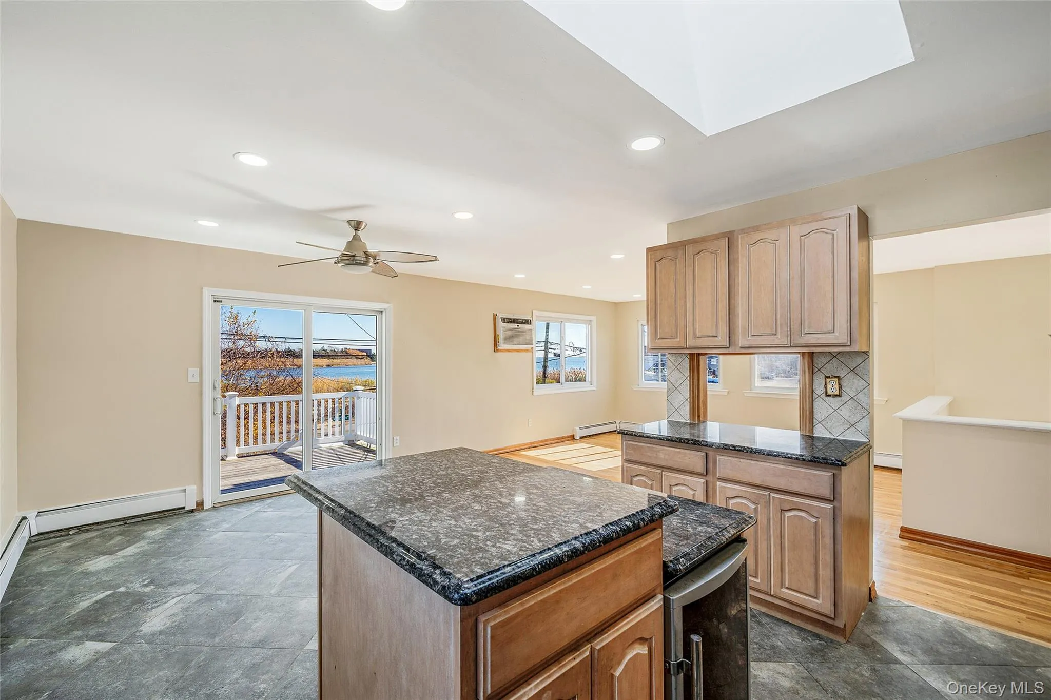 4 Bay Place, Babylon, NY, 5 Bedrooms Bedrooms, 10 Rooms Rooms,3 BathroomsBathrooms,Residential,For Rent,Bay,0,KEY999254 4 Bay Place, Babylon, NY, 5 Bedrooms Bedrooms, 10 Rooms Rooms,3 BathroomsBathrooms,Residential,For Rent,Bay,0,KEY999254