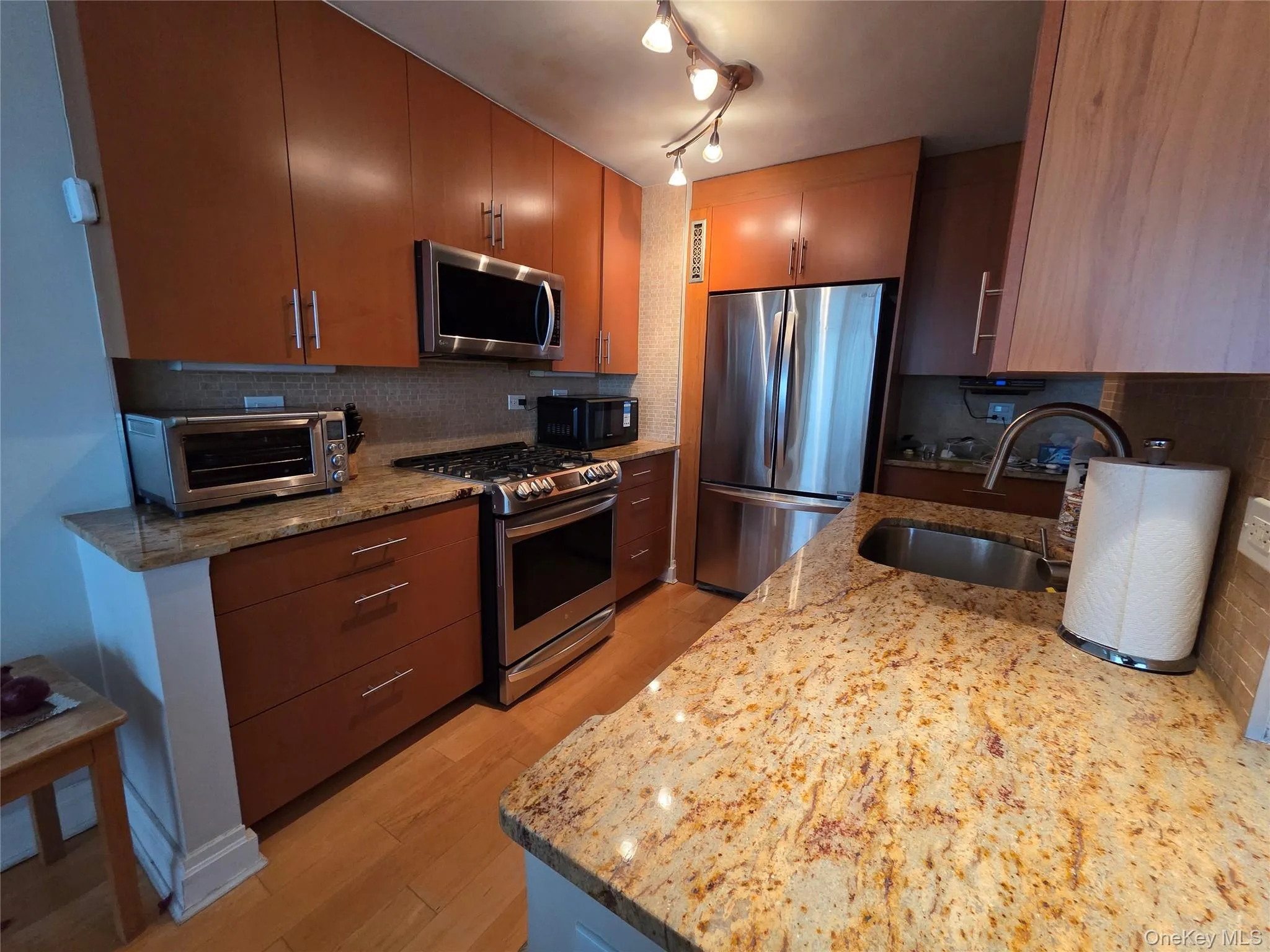 18-05 215 Street, New York, NY, 3 Bedrooms Bedrooms, 6 Rooms Rooms,2 BathroomsBathrooms,Residential,For Rent,215,0,999255 18-05 215 Street, New York, NY, 3 Bedrooms Bedrooms, 6 Rooms Rooms,2 BathroomsBathrooms,Residential,For Rent,215,0,999255
