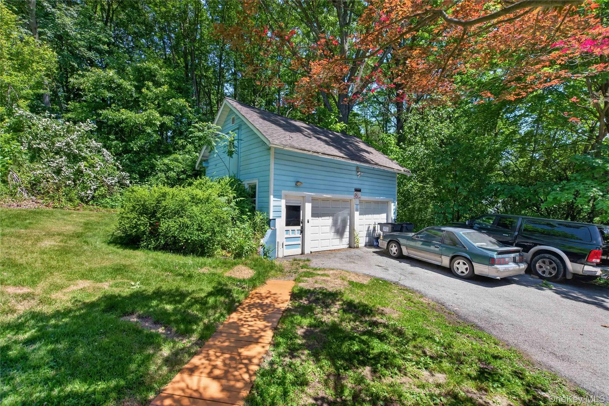 Detached garage Detached garage