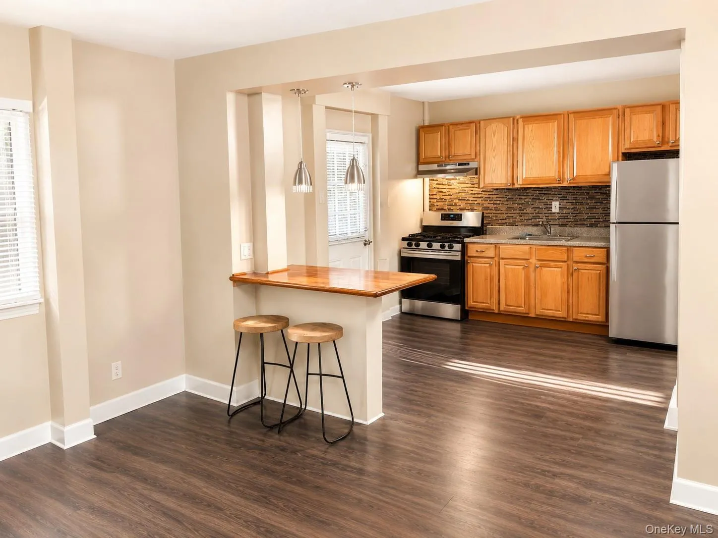 36 Cooper Street, Babylon, NY, 3 Bedrooms Bedrooms, 6 Rooms Rooms,1 BathroomBathrooms,Residential Lease,For Rent,Cooper,0,999265 36 Cooper Street, Babylon, NY, 3 Bedrooms Bedrooms, 6 Rooms Rooms,1 BathroomBathrooms,Residential Lease,For Rent,Cooper,0,999265