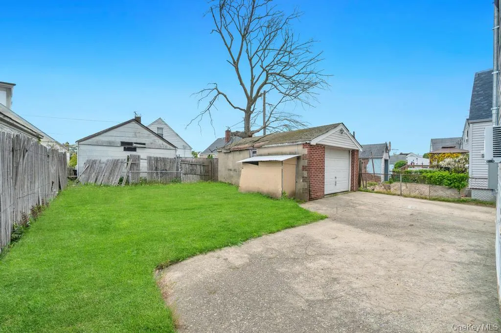 8 Francis Court, Hempstead, NY, 4 Bedrooms Bedrooms, 7 Rooms Rooms,2 BathroomsBathrooms,Residential,For Rent,Francis,0,999269 8 Francis Court, Hempstead, NY, 4 Bedrooms Bedrooms, 7 Rooms Rooms,2 BathroomsBathrooms,Residential,For Rent,Francis,0,999269
