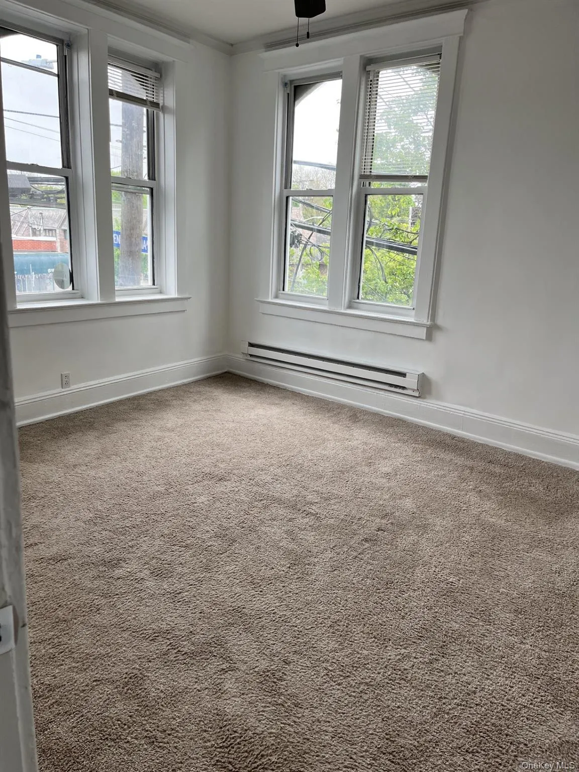 23 Hillside Avenue, North Hempstead, NY, 2 Bedrooms Bedrooms, 4 Rooms Rooms,1 BathroomBathrooms,Residential Lease,For Rent,Hillside,0,999270 23 Hillside Avenue, North Hempstead, NY, 2 Bedrooms Bedrooms, 4 Rooms Rooms,1 BathroomBathrooms,Residential Lease,For Rent,Hillside,0,999270