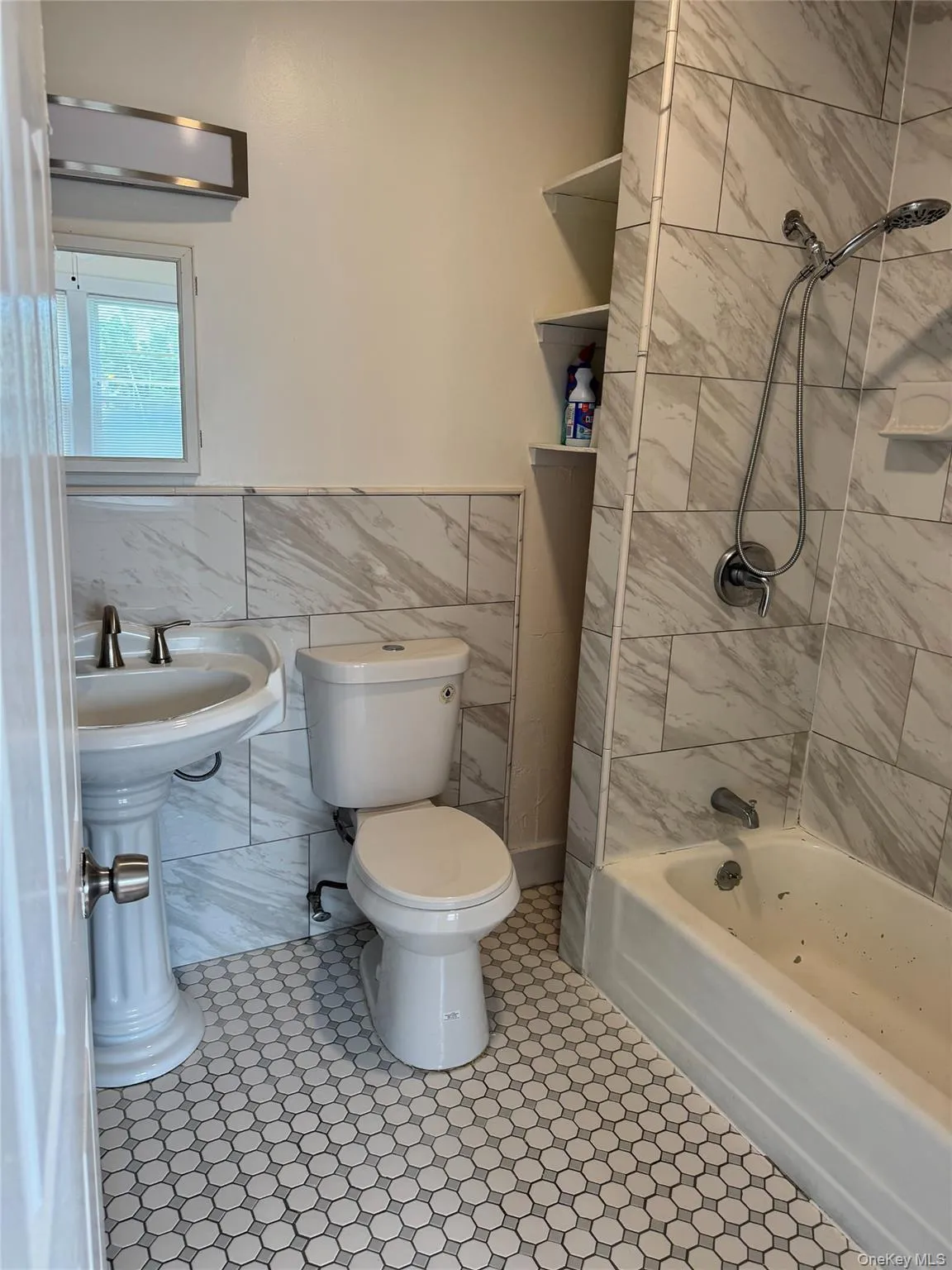 18 West Street, Newburgh (city), NY, 1 Bedroom Bedrooms, 3 Rooms Rooms,1 BathroomBathrooms,Residential Lease,For Rent,West,0,999276 18 West Street, Newburgh (city), NY, 1 Bedroom Bedrooms, 3 Rooms Rooms,1 BathroomBathrooms,Residential Lease,For Rent,West,0,999276