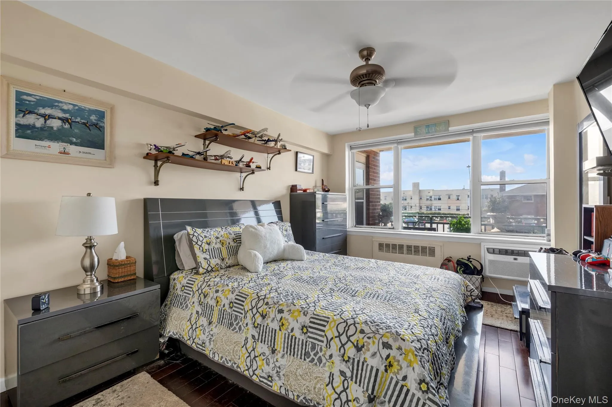 333 Broadway, Long Beach, NY, 3 Bedrooms Bedrooms, 5 Rooms Rooms,2 BathroomsBathrooms,Residential Sale,For Rent,Broadway,0,999283 333 Broadway, Long Beach, NY, 3 Bedrooms Bedrooms, 5 Rooms Rooms,2 BathroomsBathrooms,Residential Sale,For Rent,Broadway,0,999283