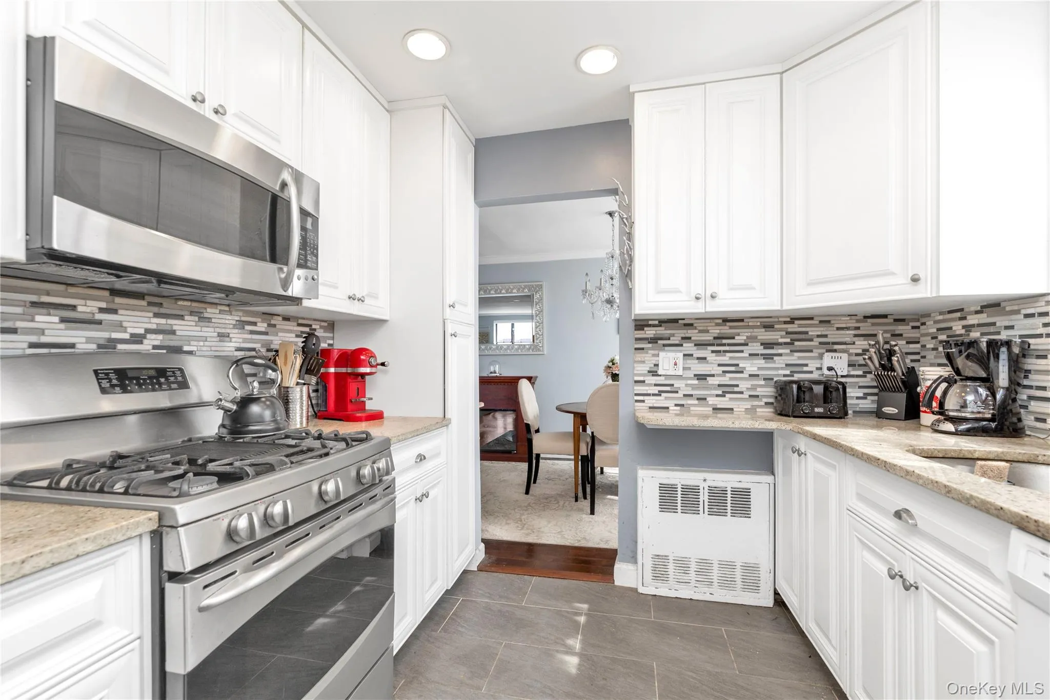 333 Broadway, Long Beach, NY, 3 Bedrooms Bedrooms, 5 Rooms Rooms,2 BathroomsBathrooms,Residential Sale,For Rent,Broadway,0,999283 333 Broadway, Long Beach, NY, 3 Bedrooms Bedrooms, 5 Rooms Rooms,2 BathroomsBathrooms,Residential Sale,For Rent,Broadway,0,999283